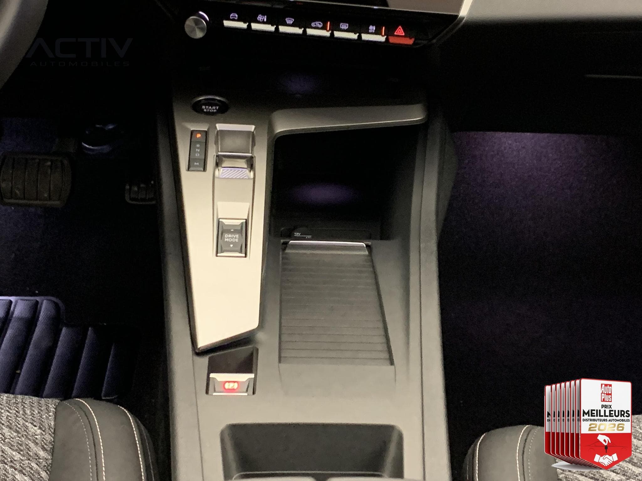 Peugeot 308 Hybrid 145 e-DCS6 Allure (2026) - Photo 15