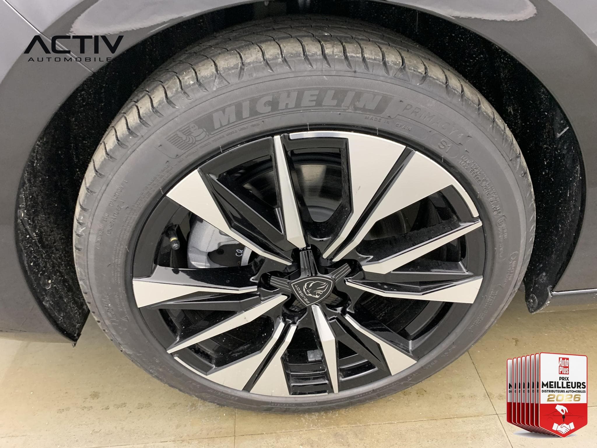 Peugeot 308 Hybrid 145 e-DCS6 Allure (2026) - Photo 21