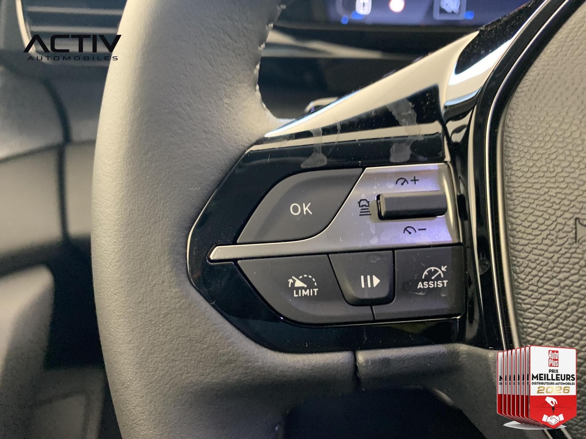 Peugeot 308 HYBRID 145 E-DCS6 ALLURE (2026) - Photo 19