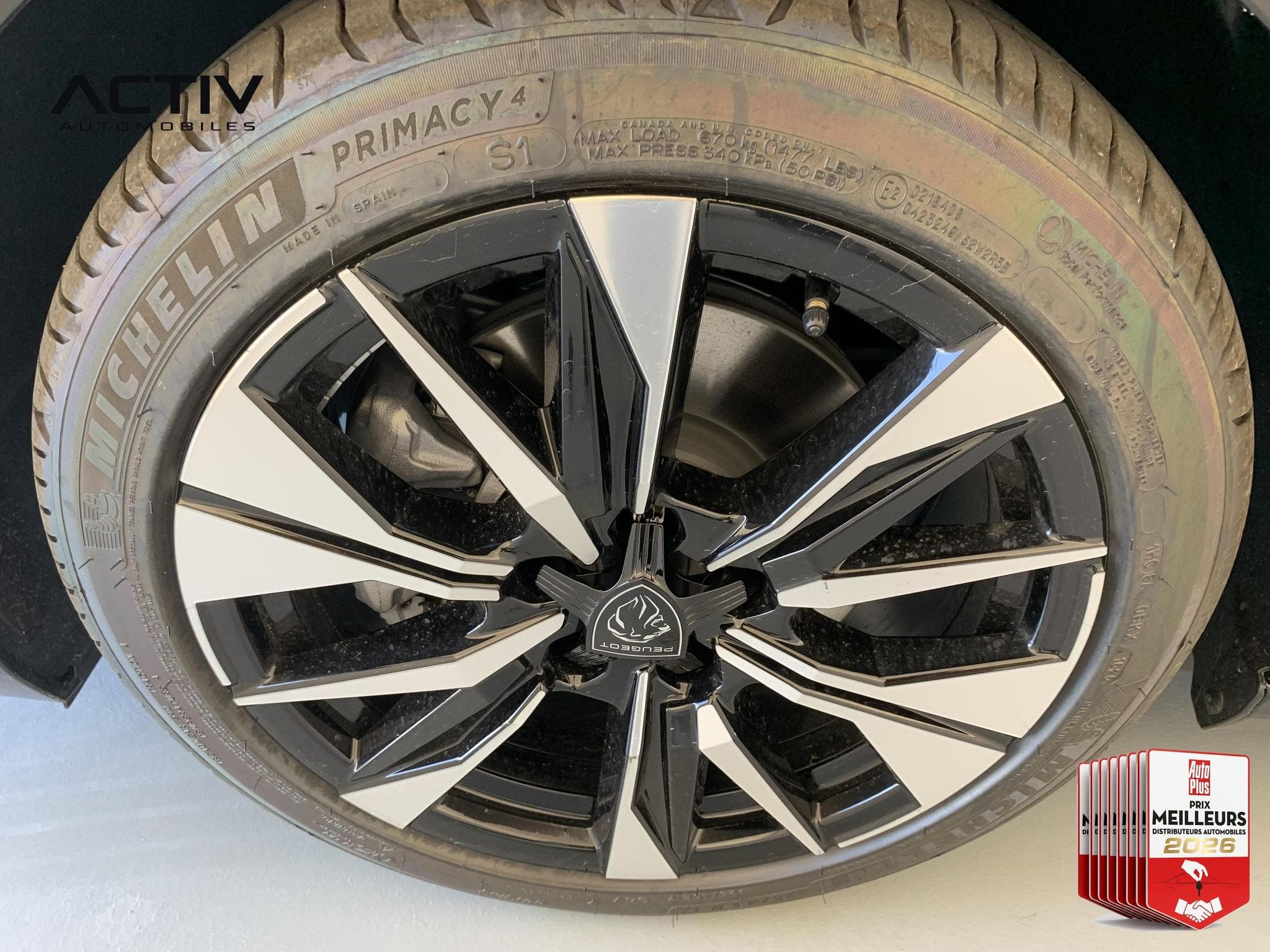 Peugeot 308 HYBRID 145 E-DCS6 ALLURE (2026) - Photo 22