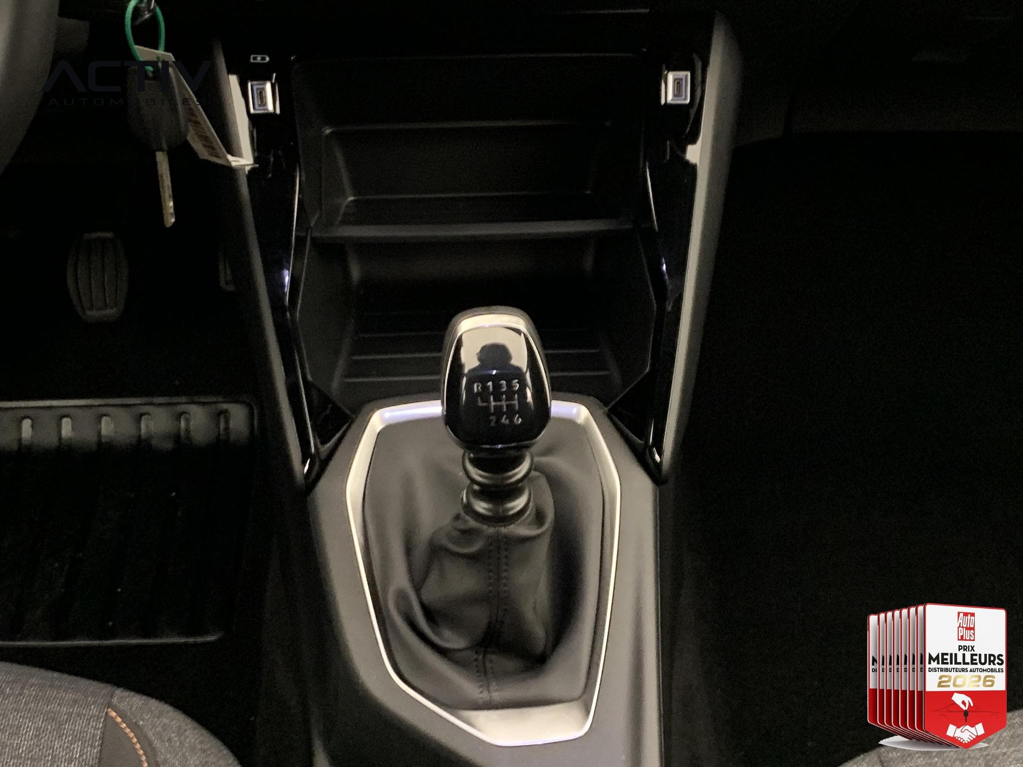 Peugeot 2008 100 S&S BVM6 Style (2026) - Photo 17