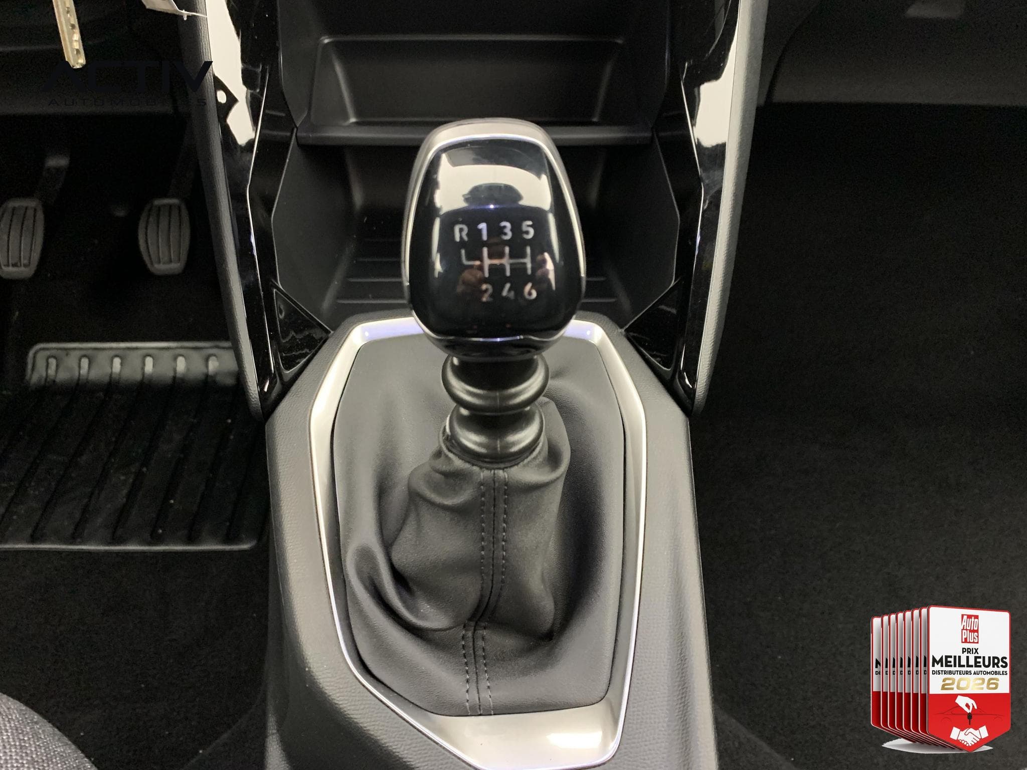 Peugeot 2008 100 S&S BVM6 Style (2026) - Photo 16