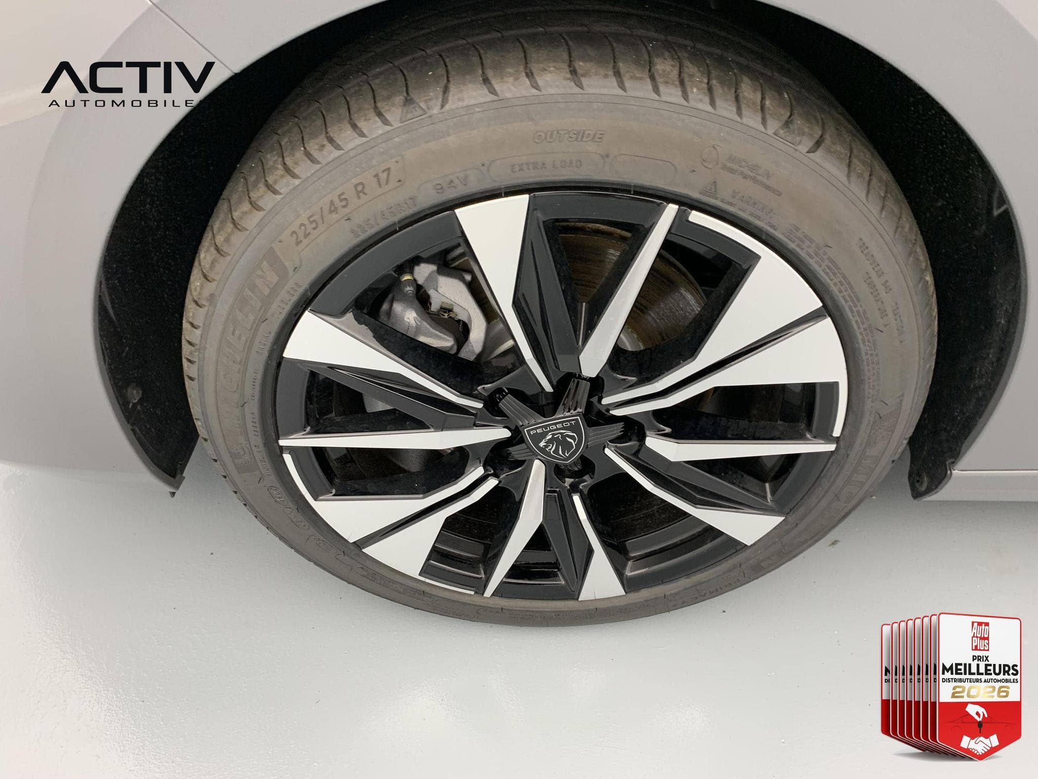 Peugeot 308 BLUEHDI 130CH S&S EAT8 ALLURE (2026) - Photo 23