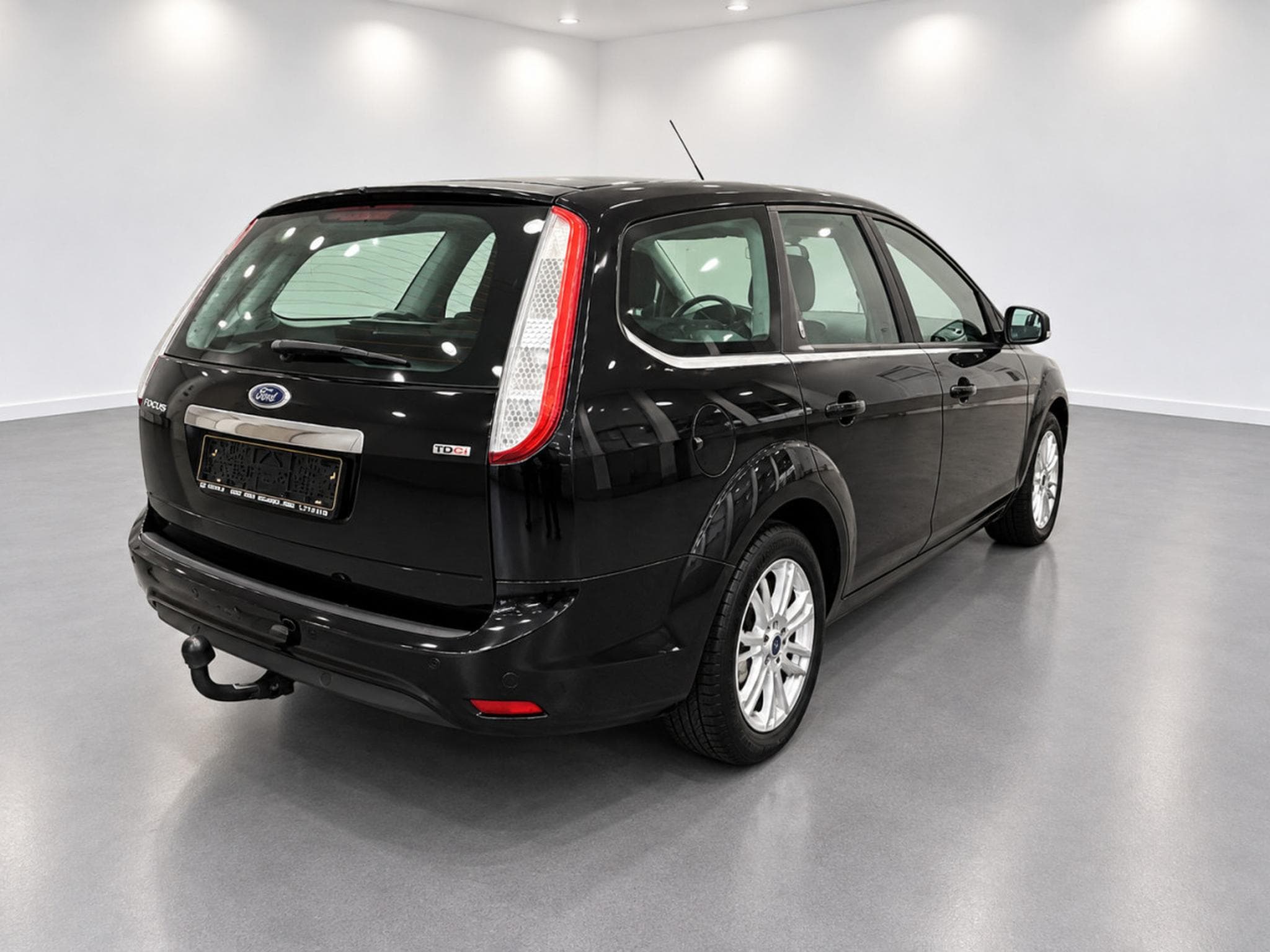 Ford Focus 1.8 TDCi 115 Turnier Ghia (2008) - Foto 4