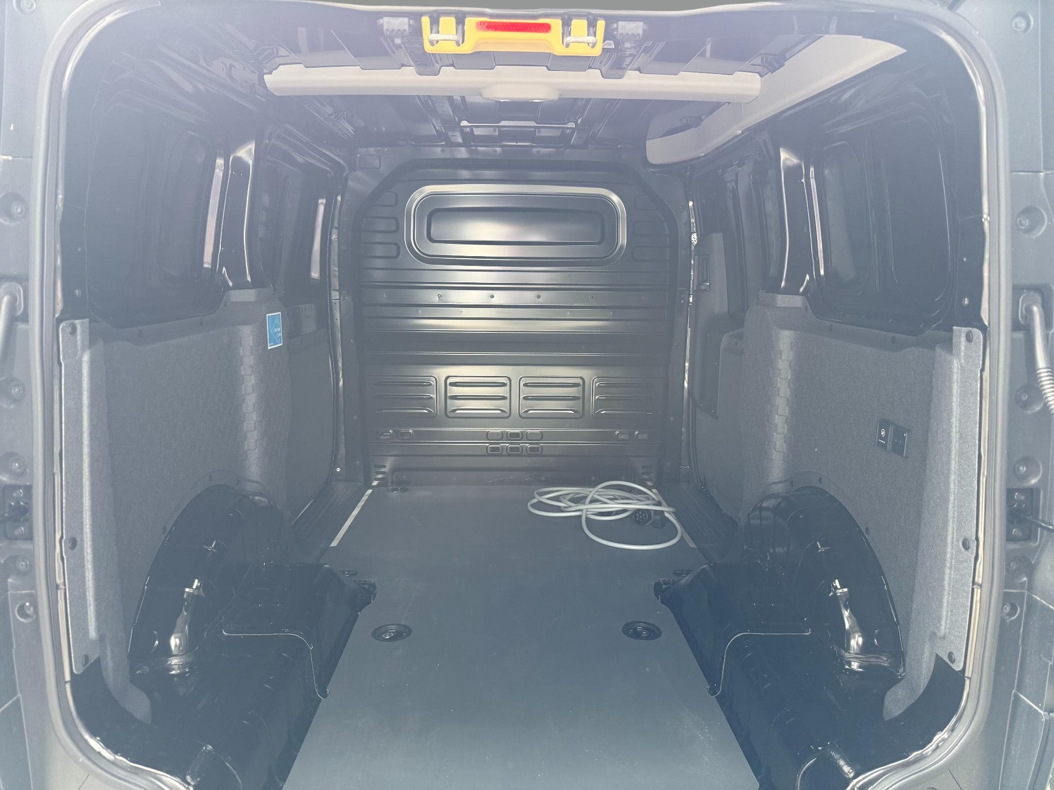 Kia PV5 Cargo L2H1 3DR Elite 71.2 kWh (2025) - Foto 9