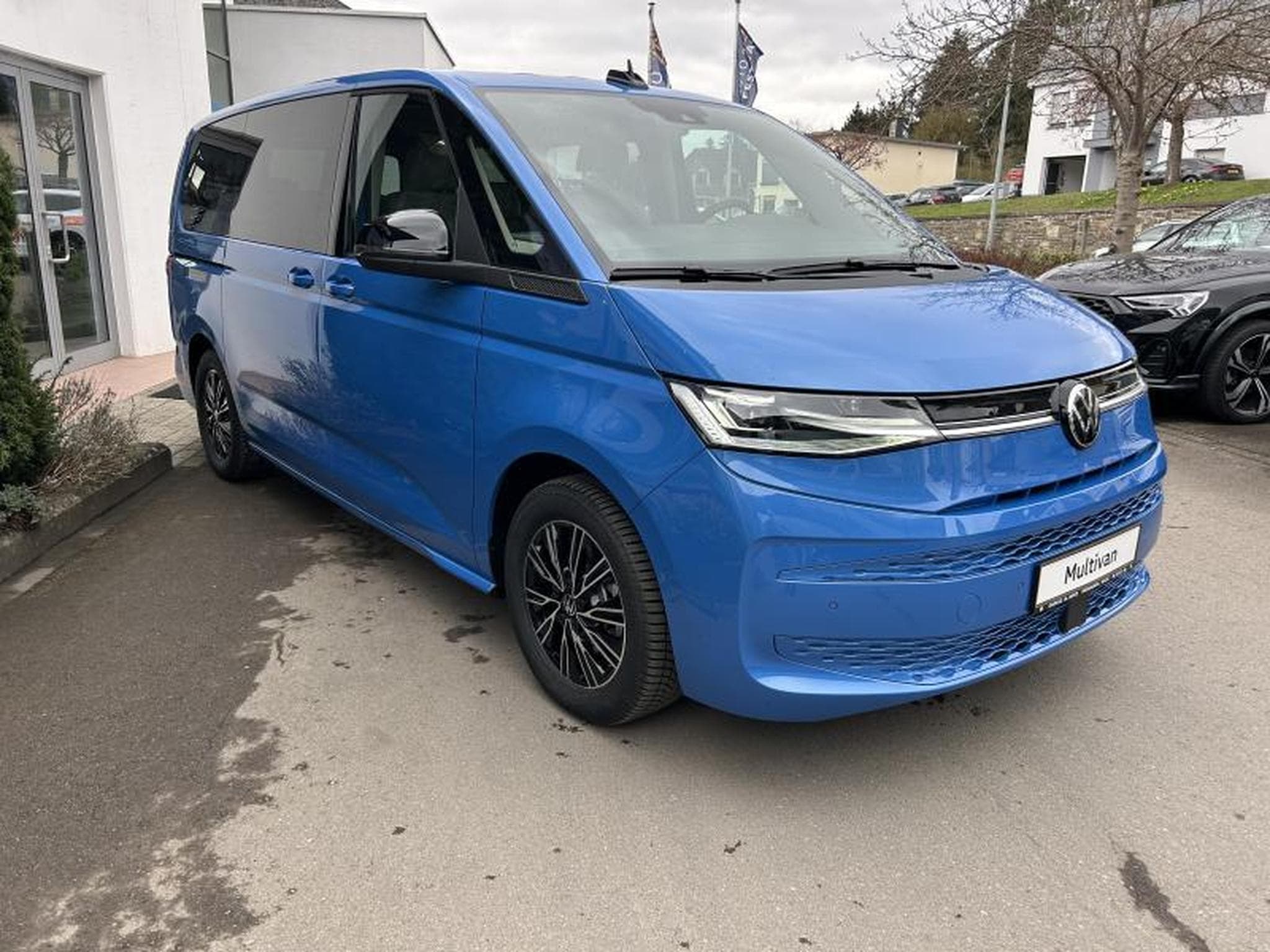 VW Multivan Life LP (2025) - Foto 4