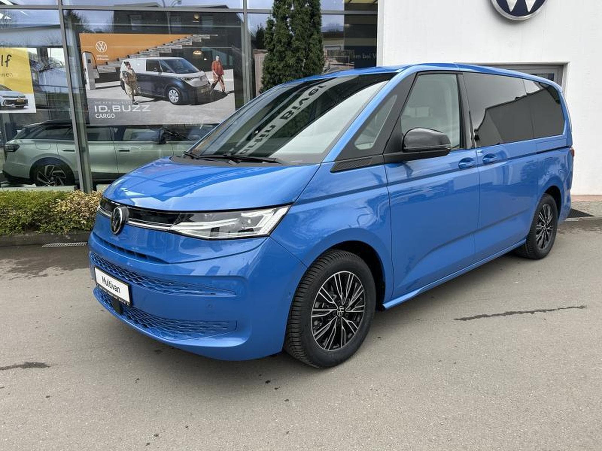 VW Multivan Life LP (2025) - Foto 3