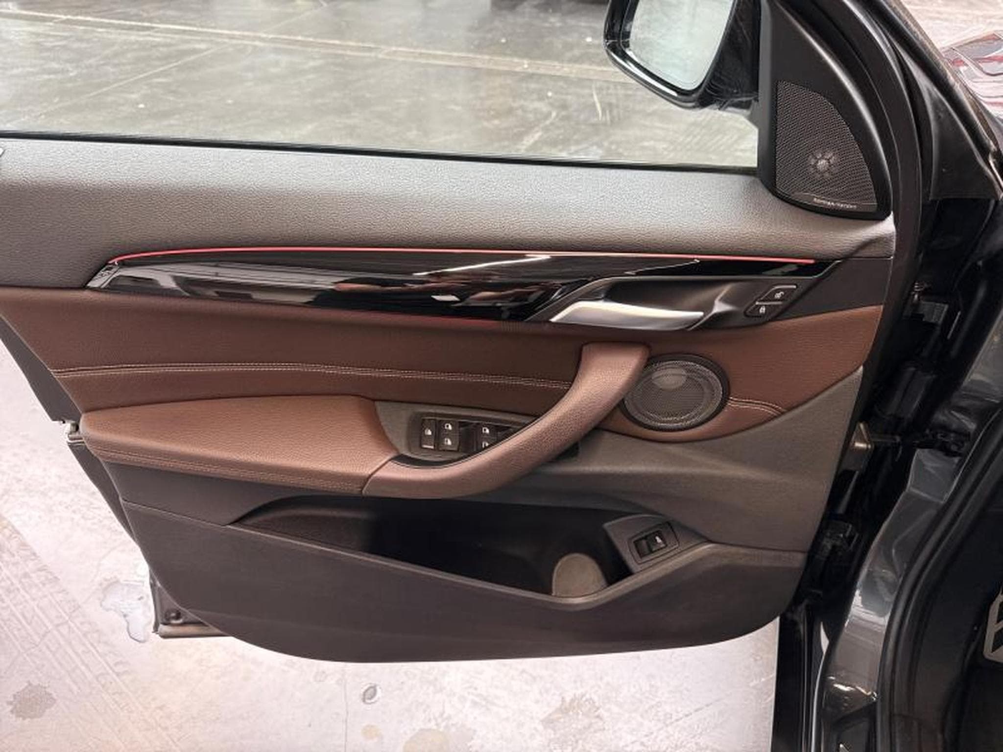 BMW X1 X1 sDrive18i Kit M Sport (2021) - Foto 12