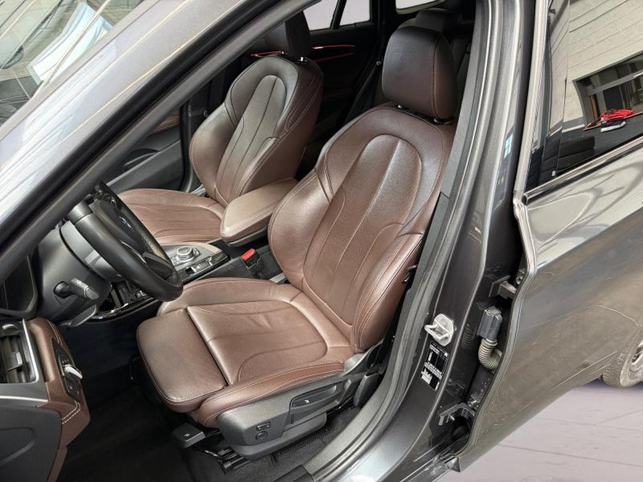 BMW X1 X1 sDrive18i Kit M Sport (2021) - Foto 13