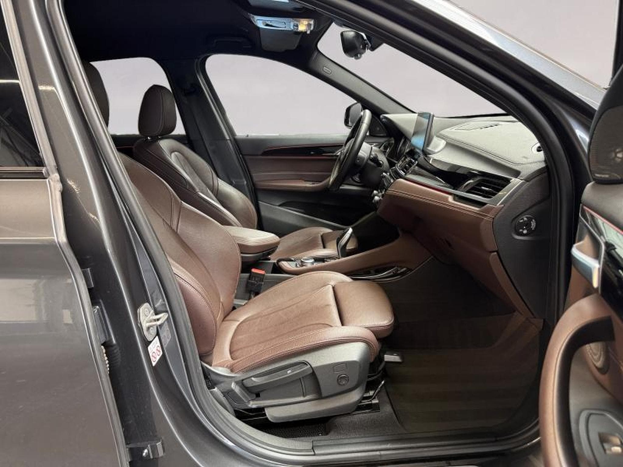 BMW X1 X1 sDrive18i Kit M Sport (2021) - Foto 14