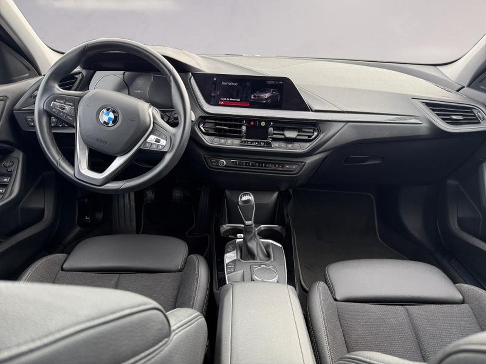 BMW 118 118i Hatch Sport Line (2020) - Foto 7