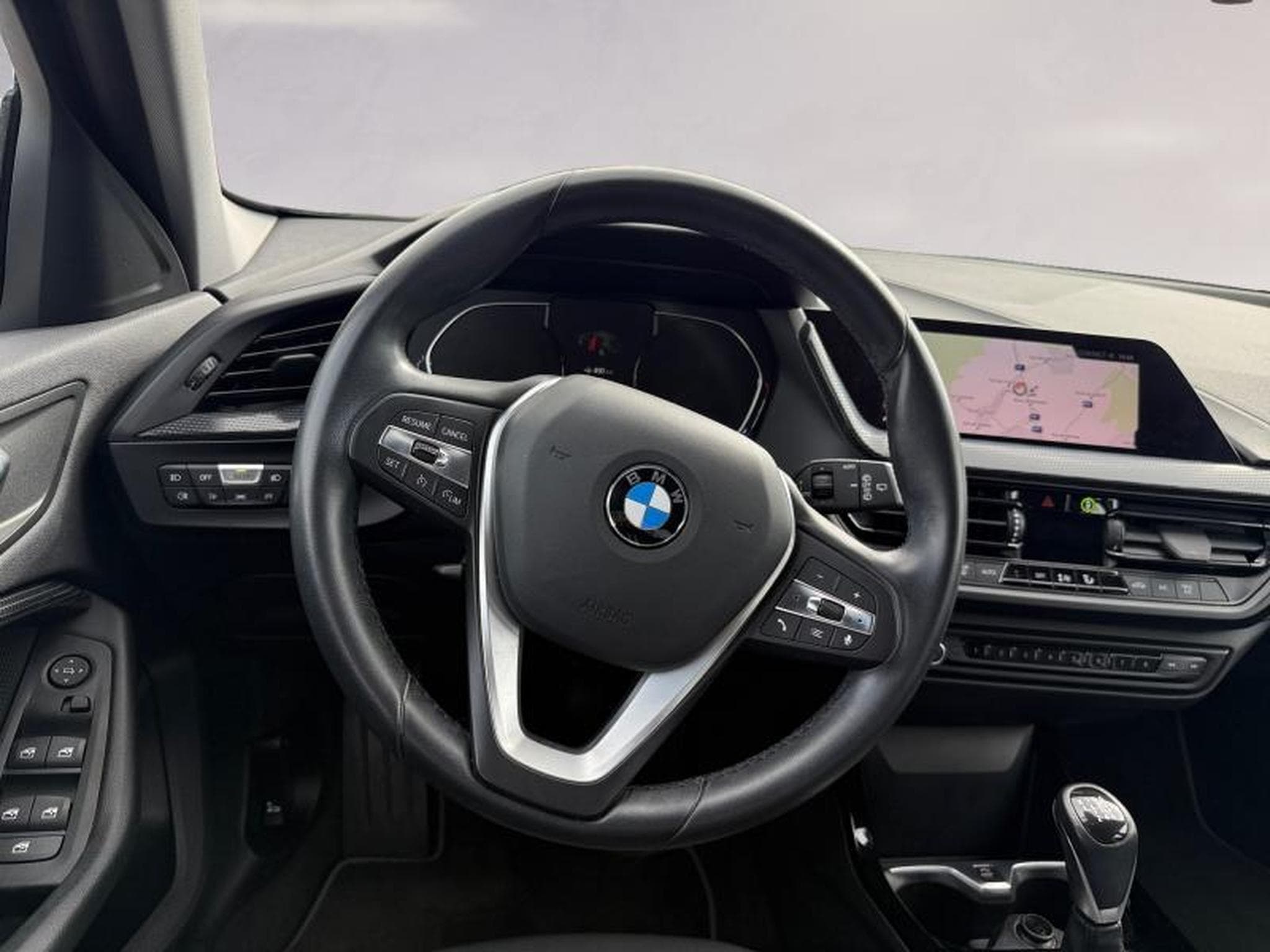 BMW 118 118i Hatch Sport Line (2020) - Foto 9