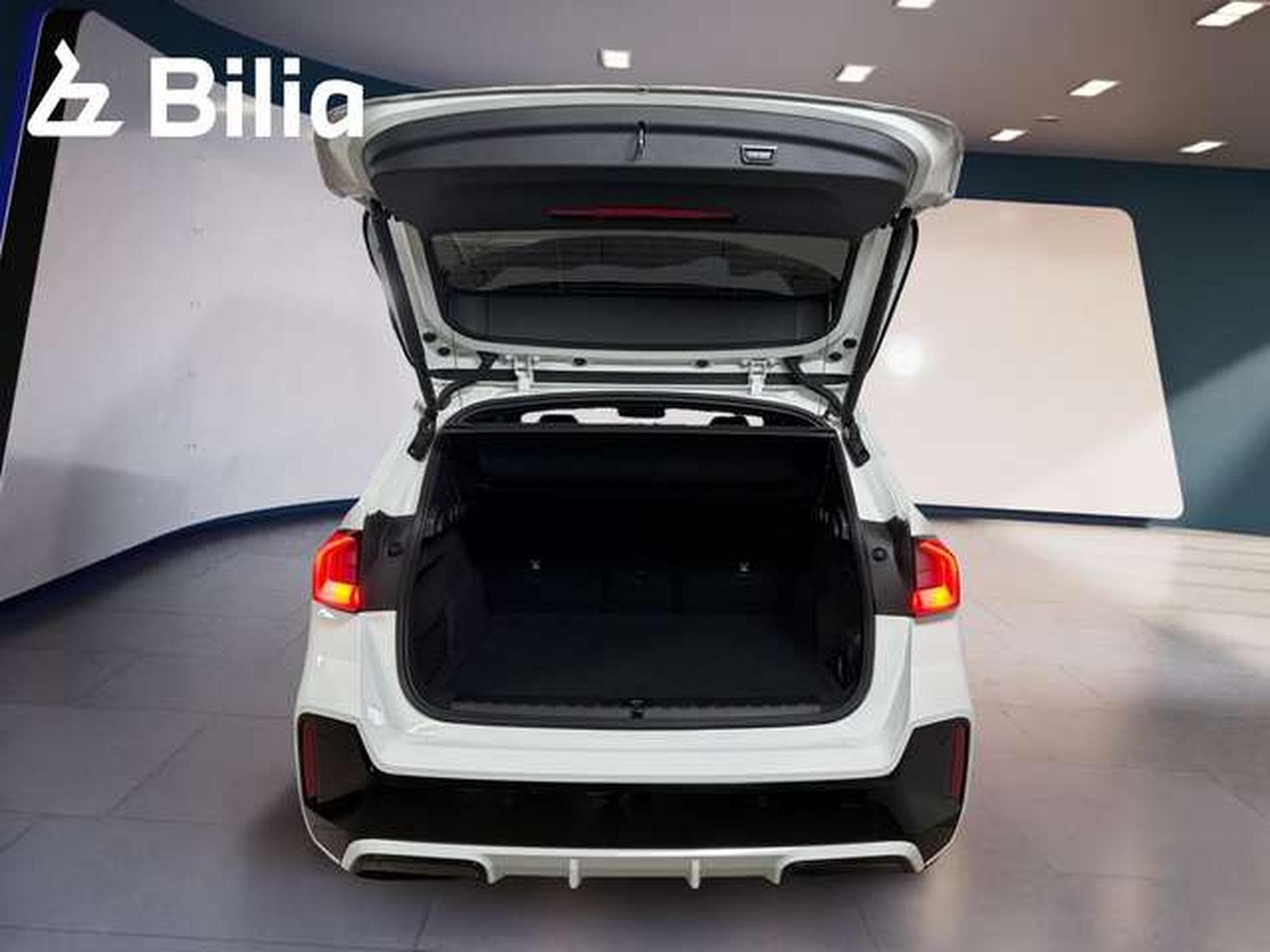 BMW X1 xDrive20d Head-Up DAB LED M Sportpaket RFK (2025) - Photo 11