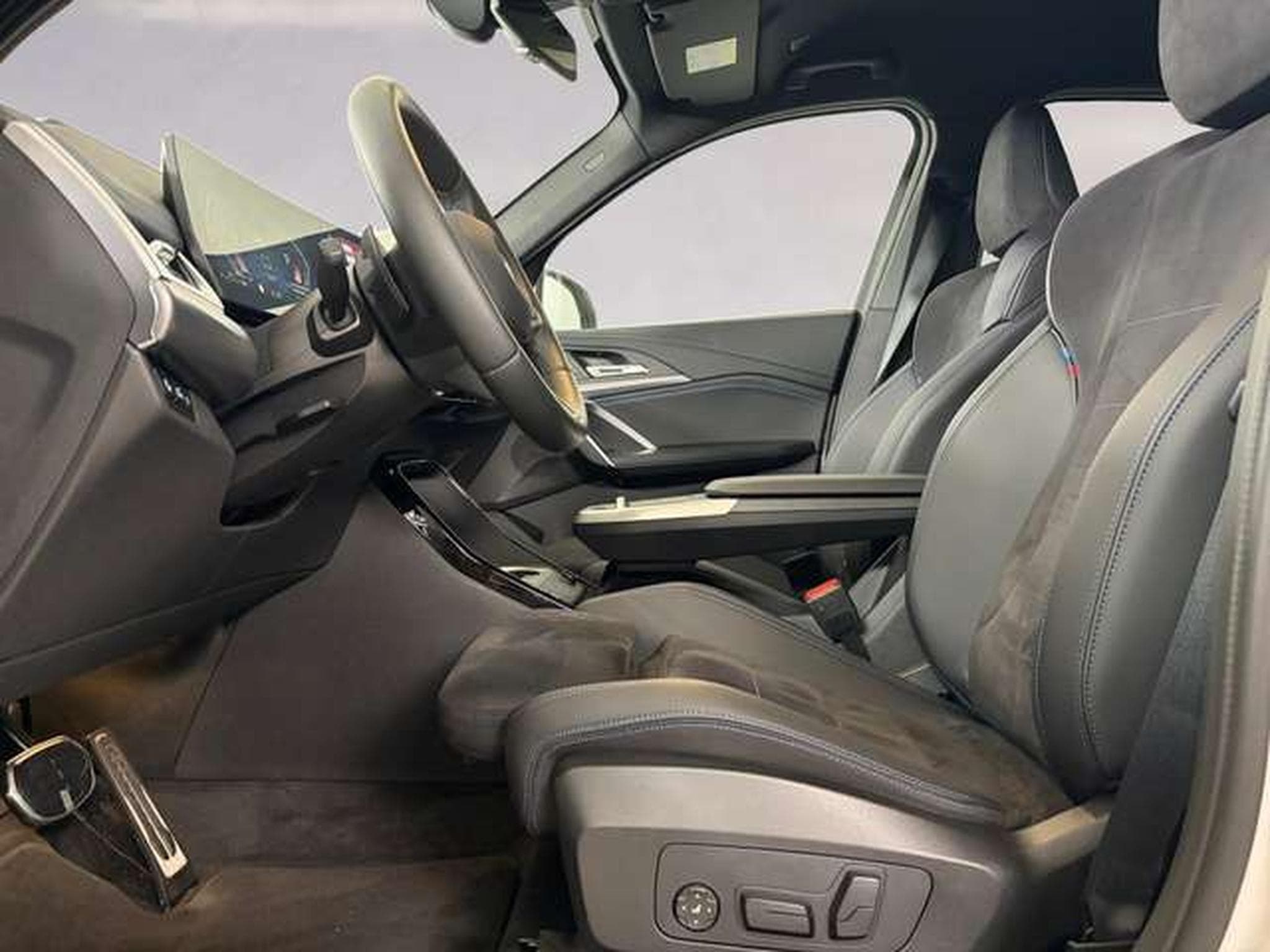 BMW X1 xDrive20d Head-Up DAB LED M Sportpaket RFK (2025) - Photo 9