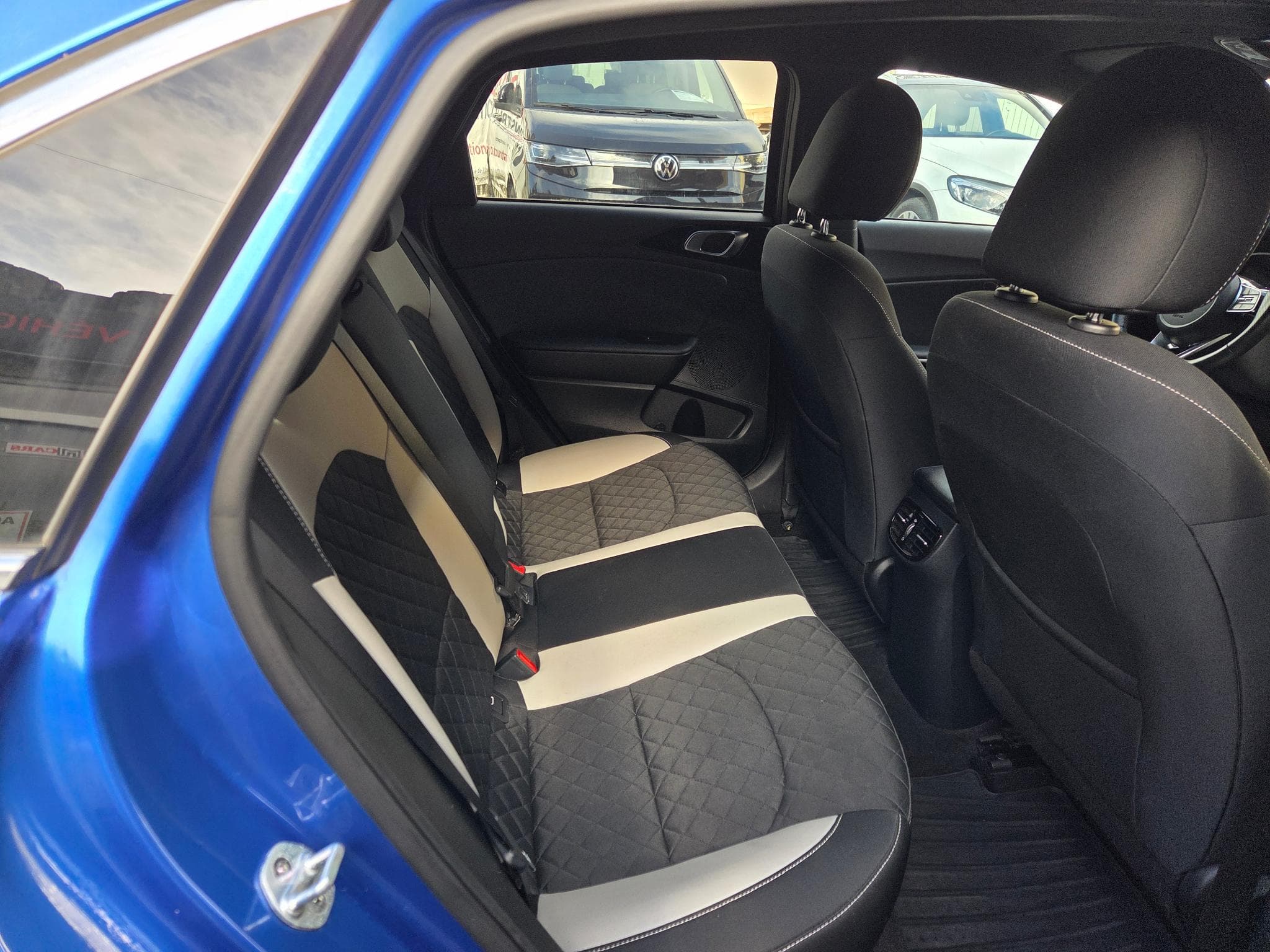 Kia Ceed 1.4 i 140CV AUTOMATIQUE GT LINE (2019) - Photo 9