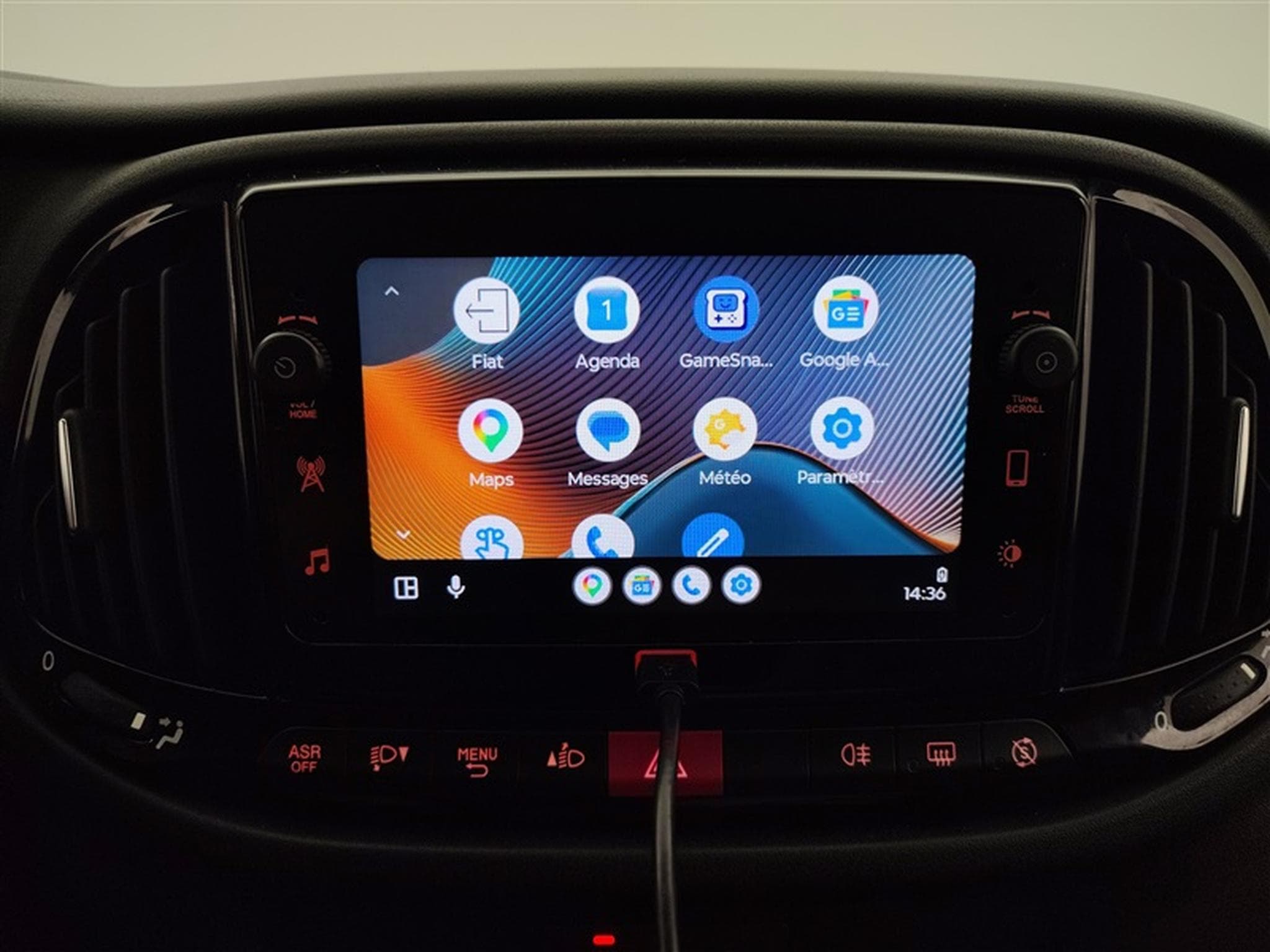 Fiat Doblo 1.6 MJET Cargo CLIM / CARPLAY (2023) - Foto 19