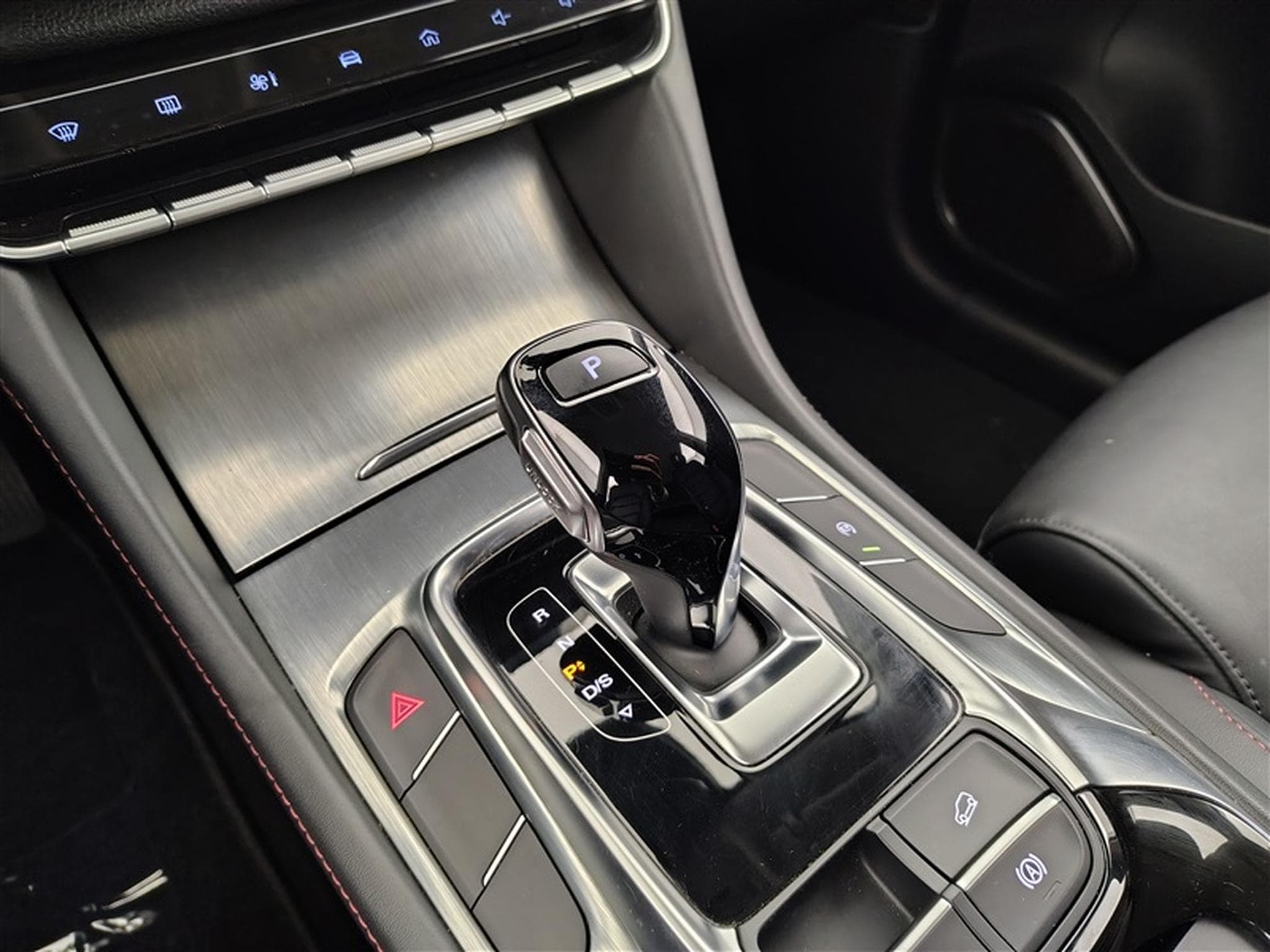 MG HS 1.5 T-GDi 160cv BVA Comfort NAVI / FULL LED / CUIR / CAMERA (2024) - Photo 12