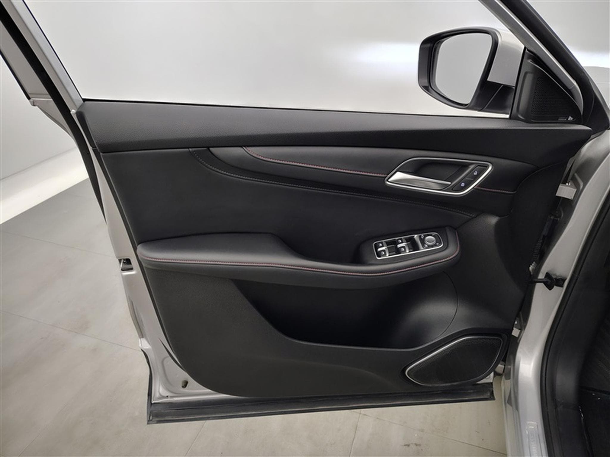 MG HS 1.5 T-GDi 160cv BVA Comfort NAVI / FULL LED / CUIR / CAMERA (2024) - Photo 17