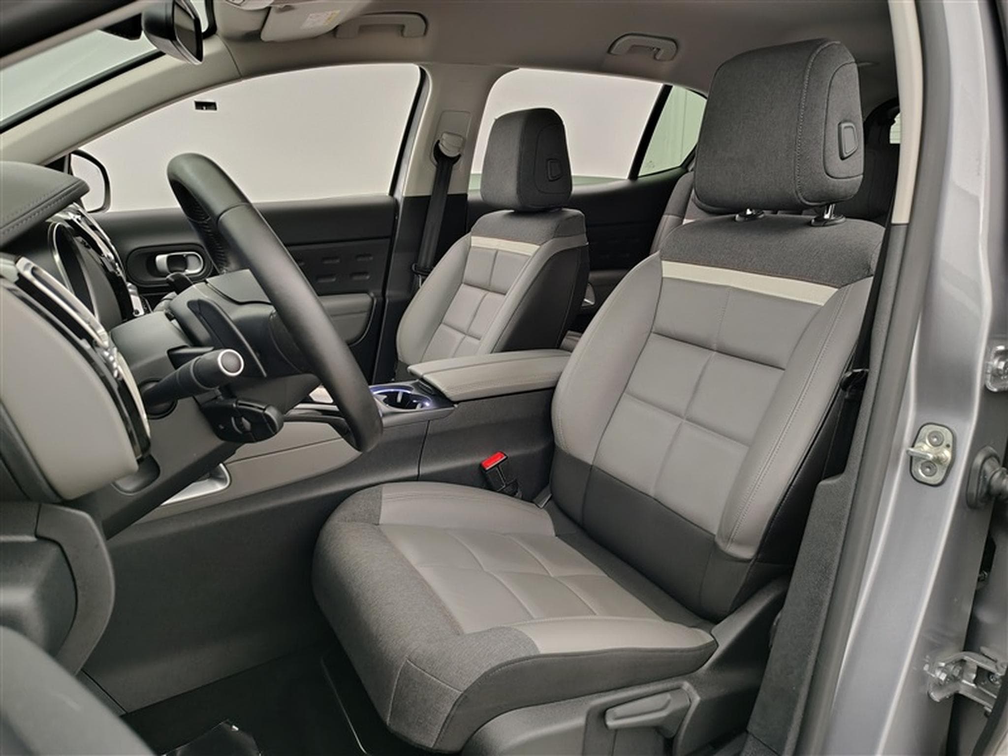 Citroen C5 Aircross 1.2 PureTech Feel CAMERA / CUIR / CARPLAY (2020) - Photo 7