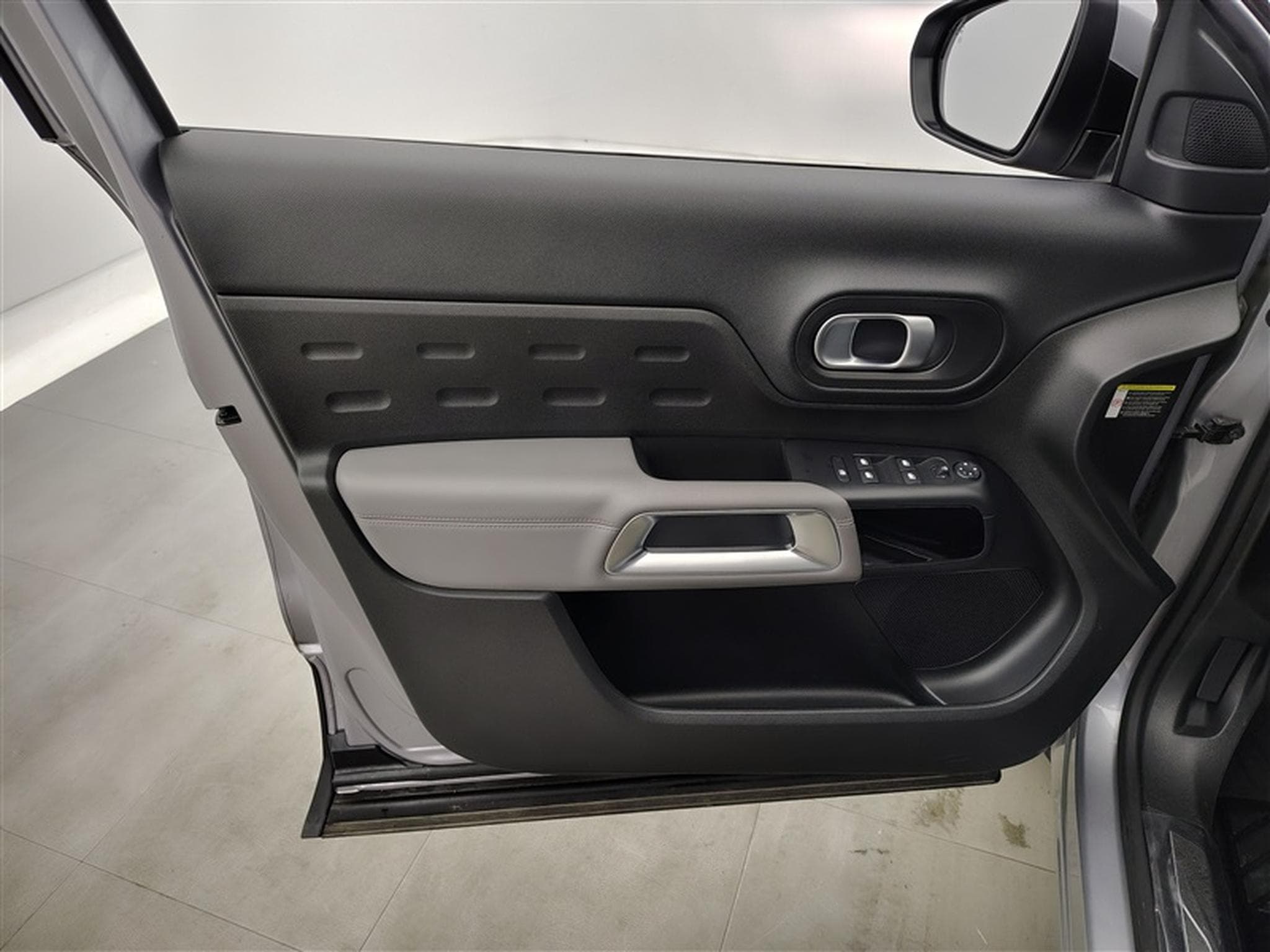 Citroen C5 Aircross 1.2 PureTech Feel CAMERA / CUIR / CARPLAY (2020) - Photo 17