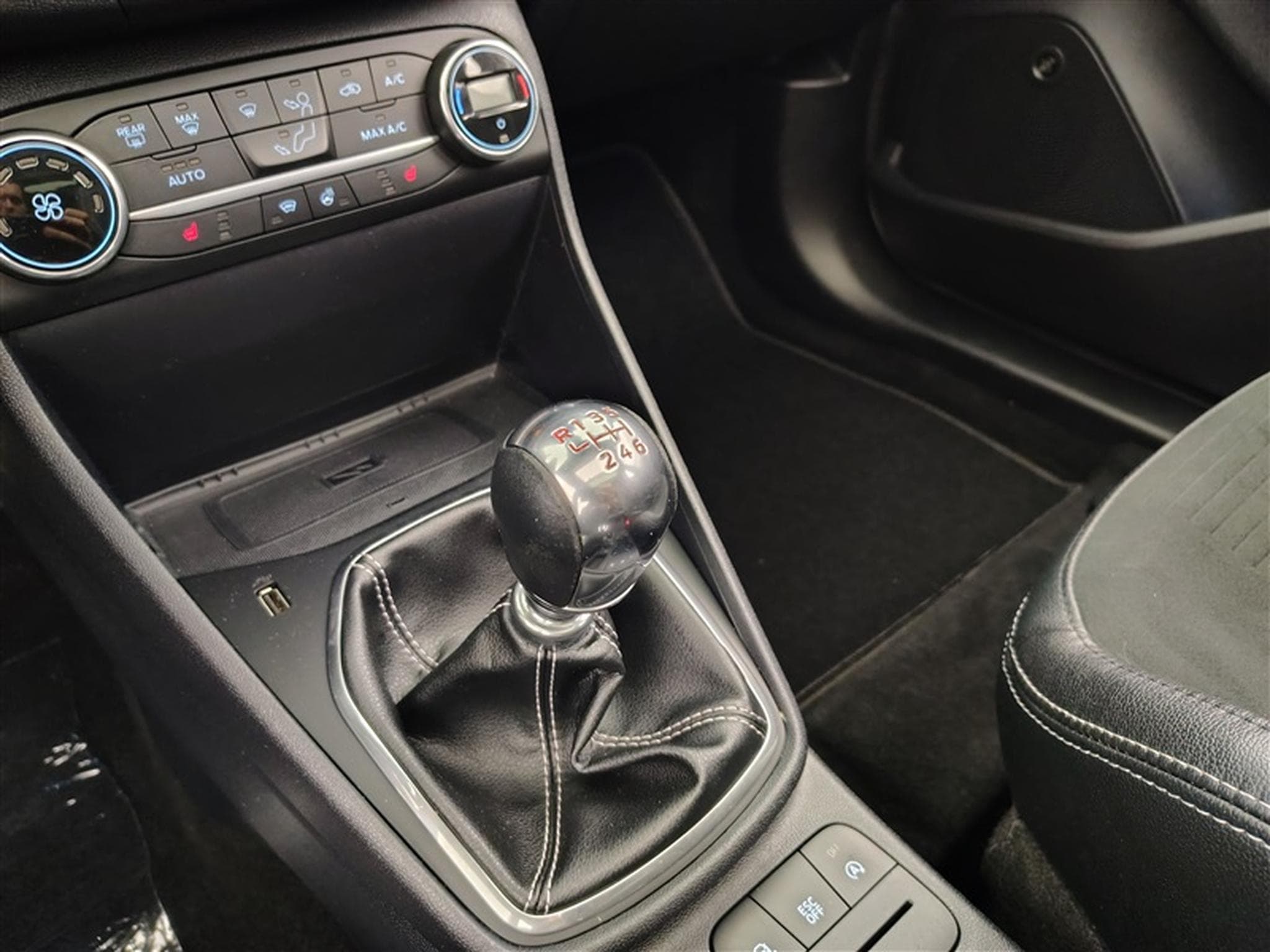 Ford Fiesta ST 1.5 EcoBoost Ultimate (2020) - Photo 12