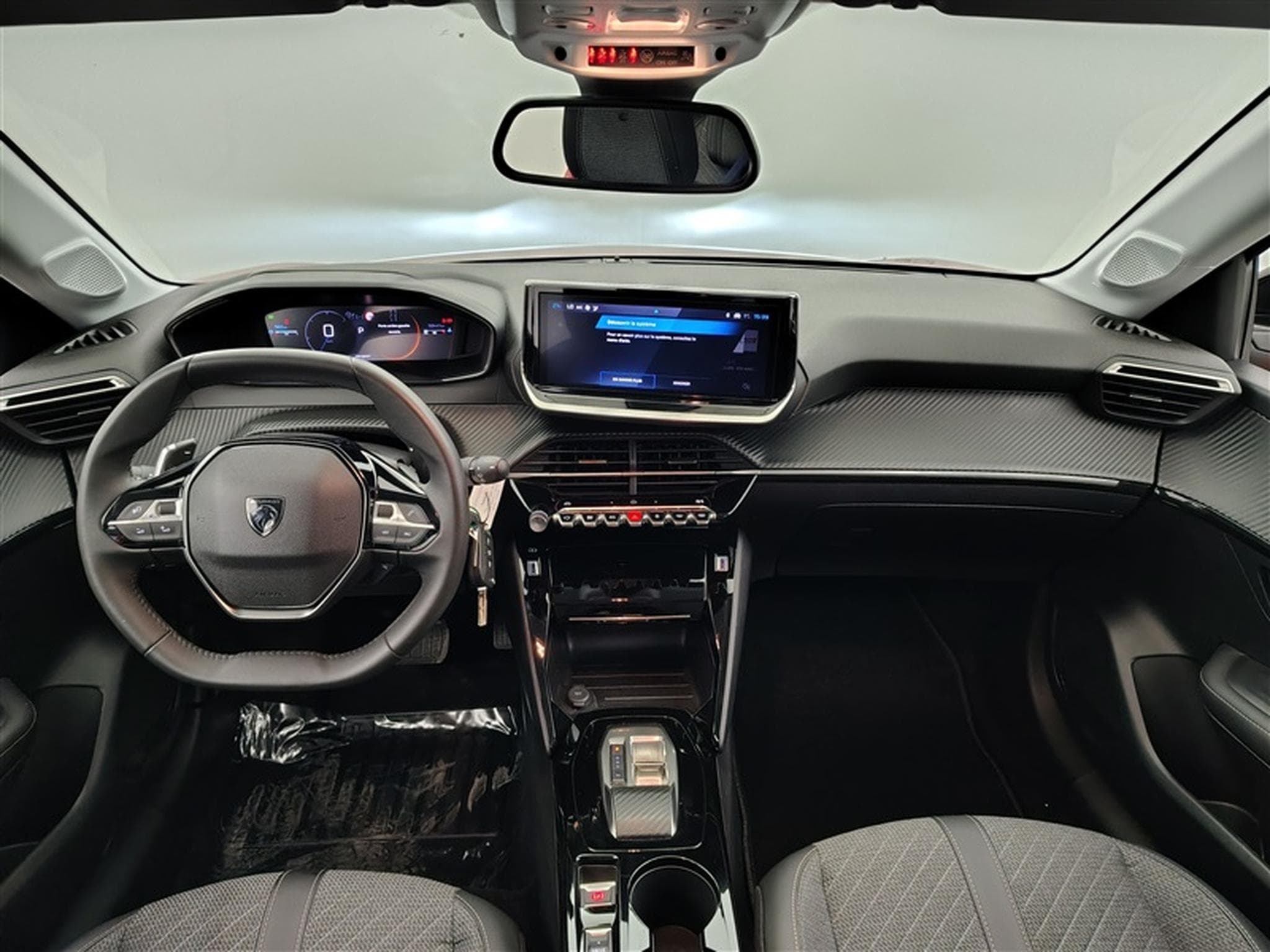 Peugeot 208 1.2 Hybrid 100cv e-DSC6 Allure CARPLAY / FULL LED / S-CUIR (2025) - Photo 8