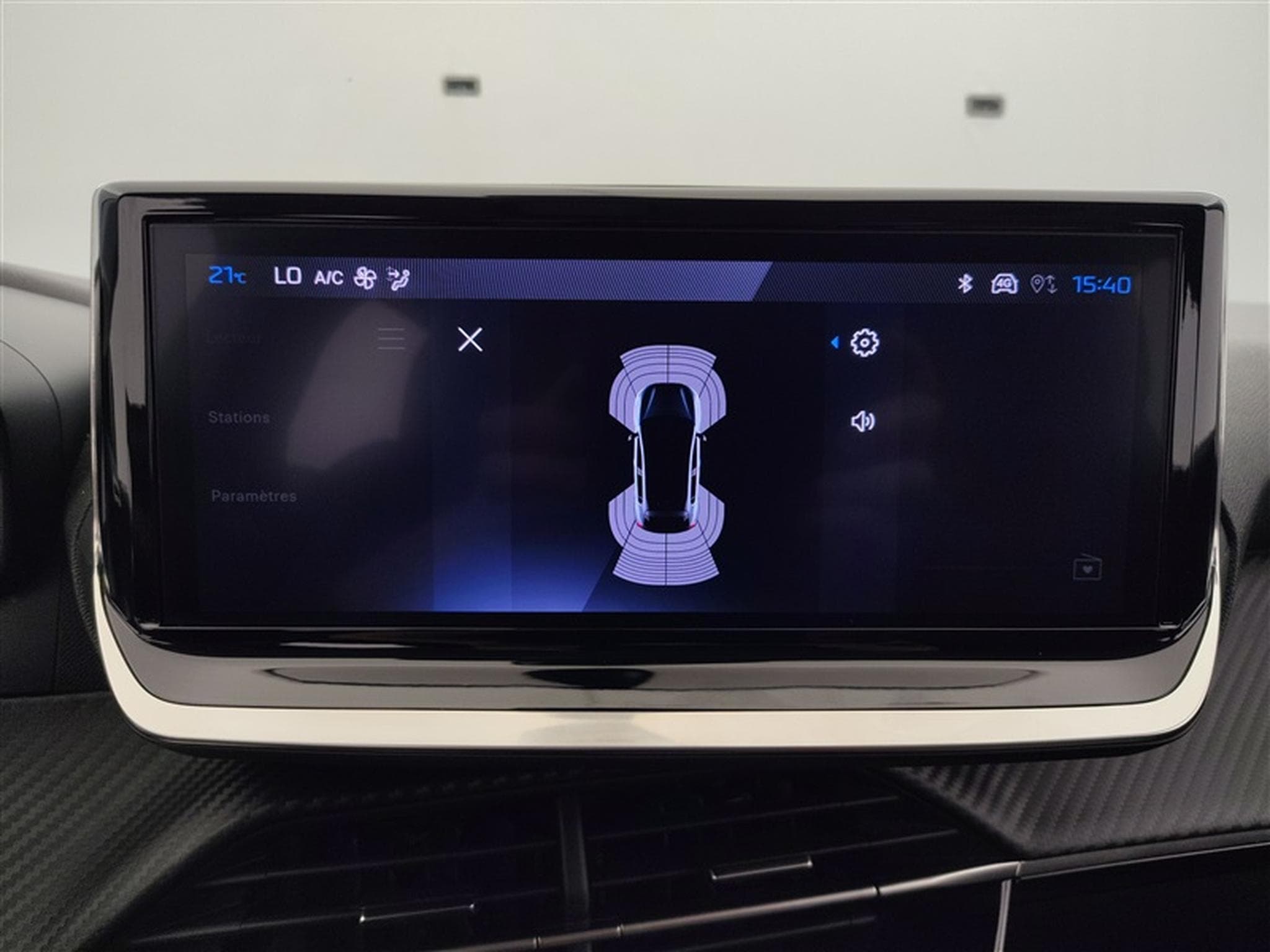 Peugeot 208 1.2 Hybrid 100cv e-DSC6 Allure CARPLAY / FULL LED / S-CUIR (2025) - Photo 18