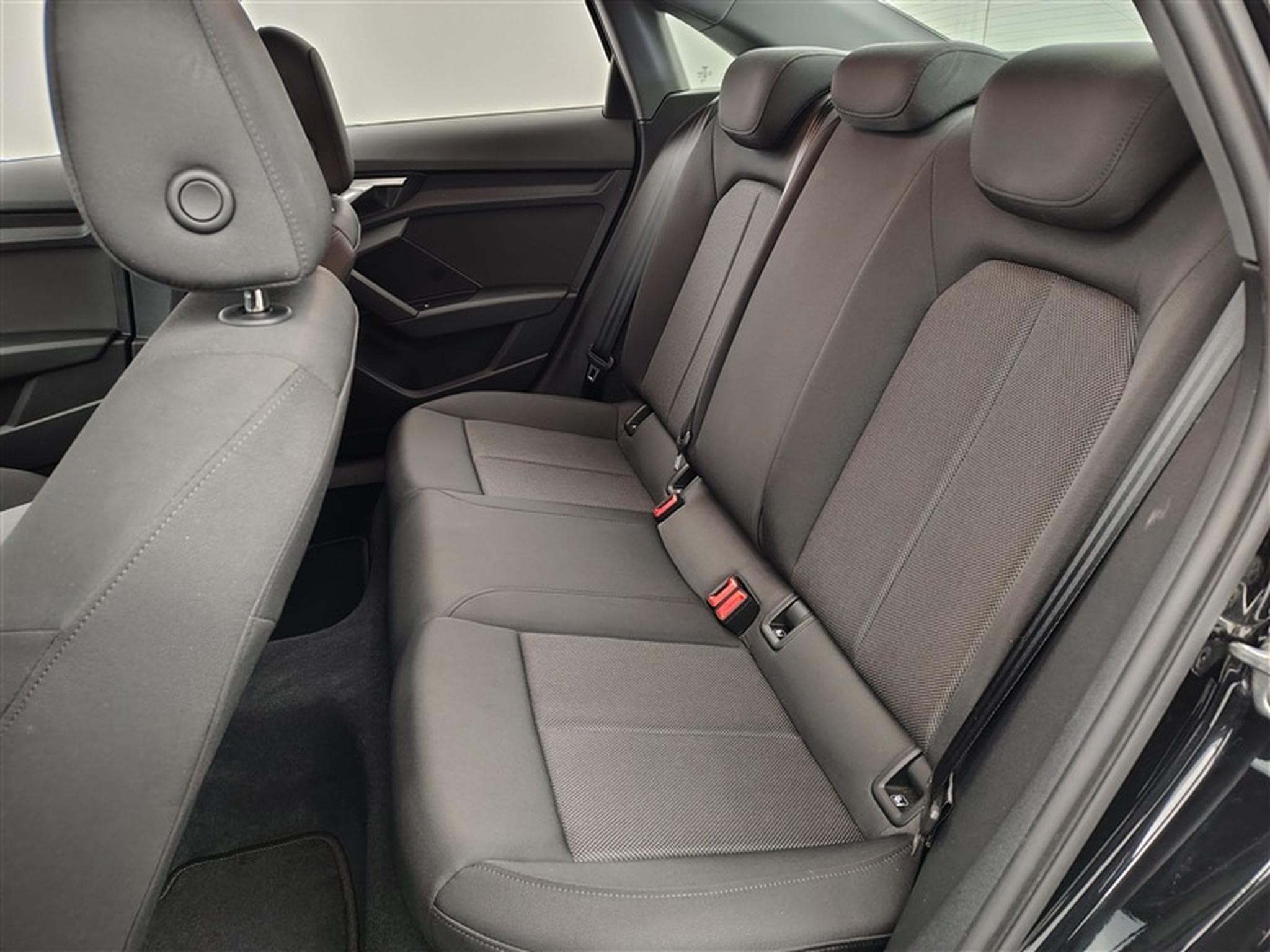 Audi A3 30 TDi  Navi Cockpit / Led / PDC (2023) - Photo 13