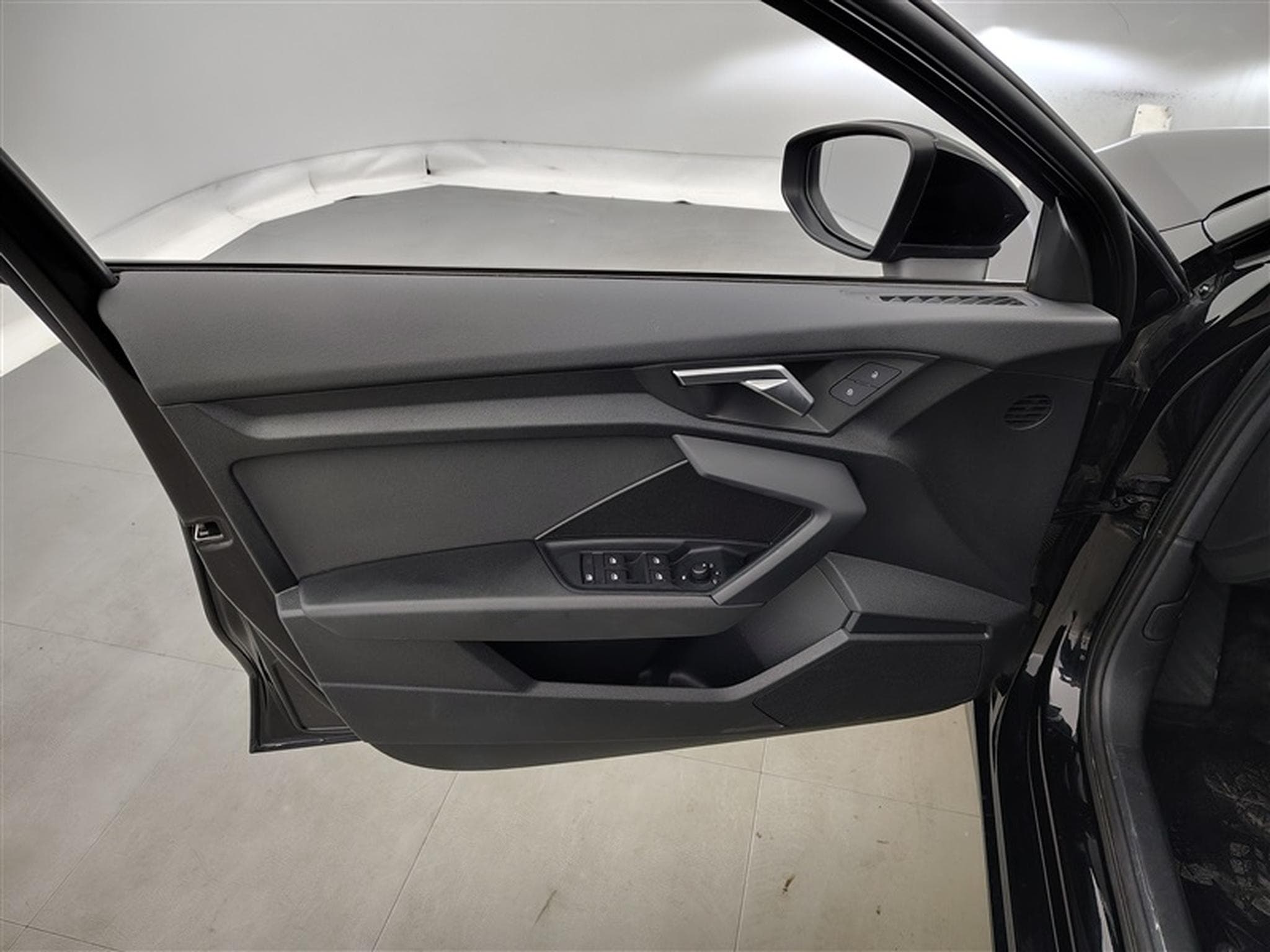 Audi A3 30 TDi  Navi Cockpit / Led / PDC (2023) - Photo 17