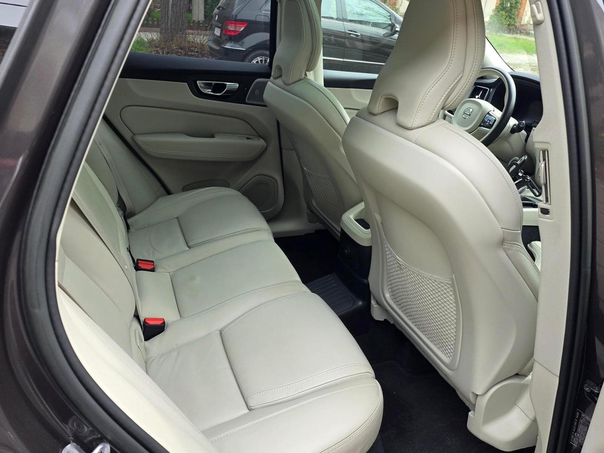 Volvo XC60 T6 Plug In Hybrid Ultra (2022) - Photo 3