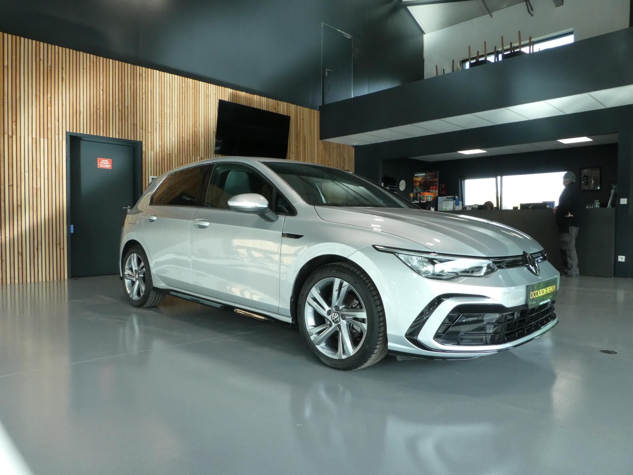 VW Golf VIII 1.5 tsi r-line (2024) - Photo 9