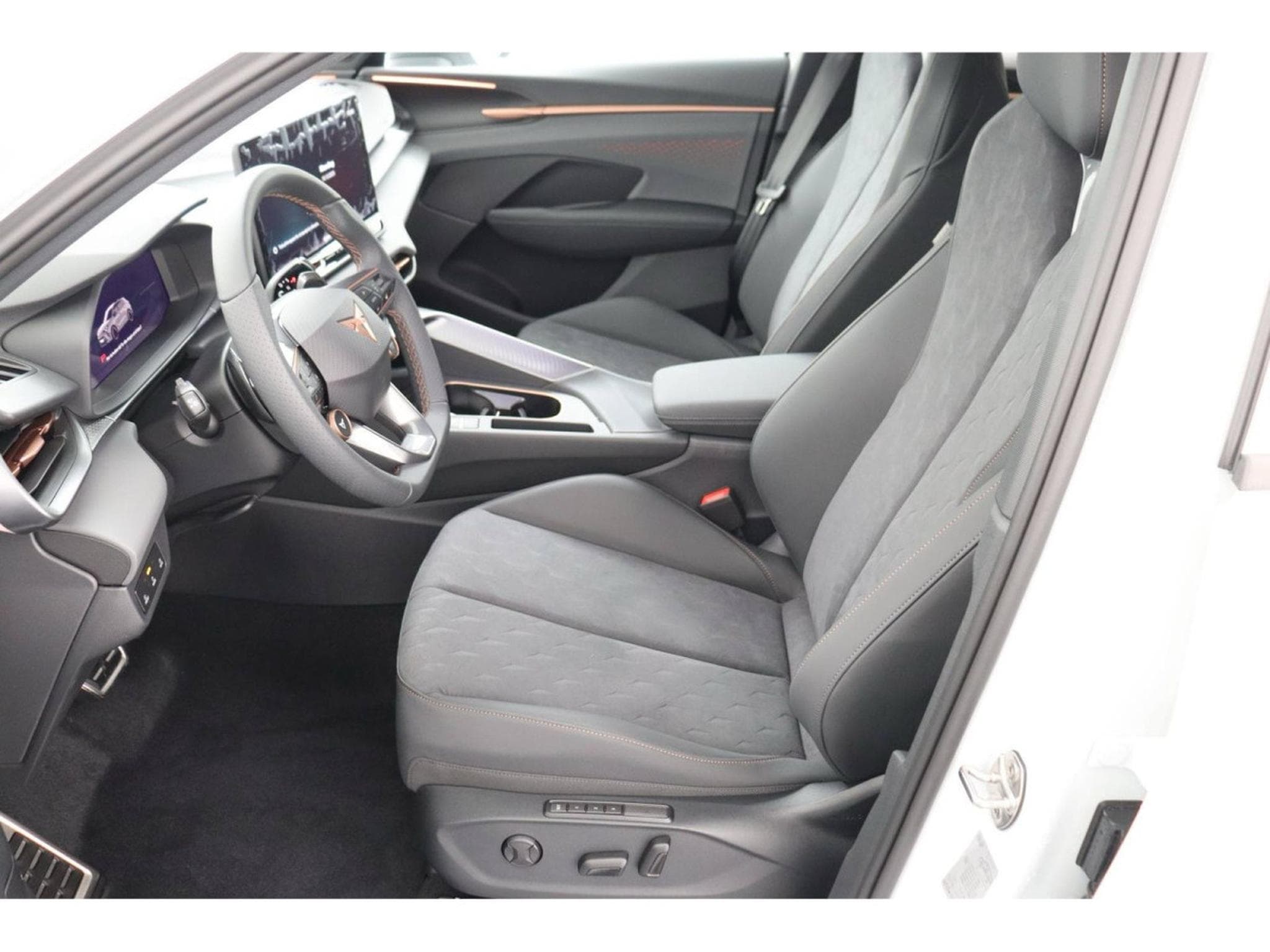 Cupra Terramar Cupra Terramar 1.5 eTSI Hybrid 150 DSG7 V (2026) - Photo 8