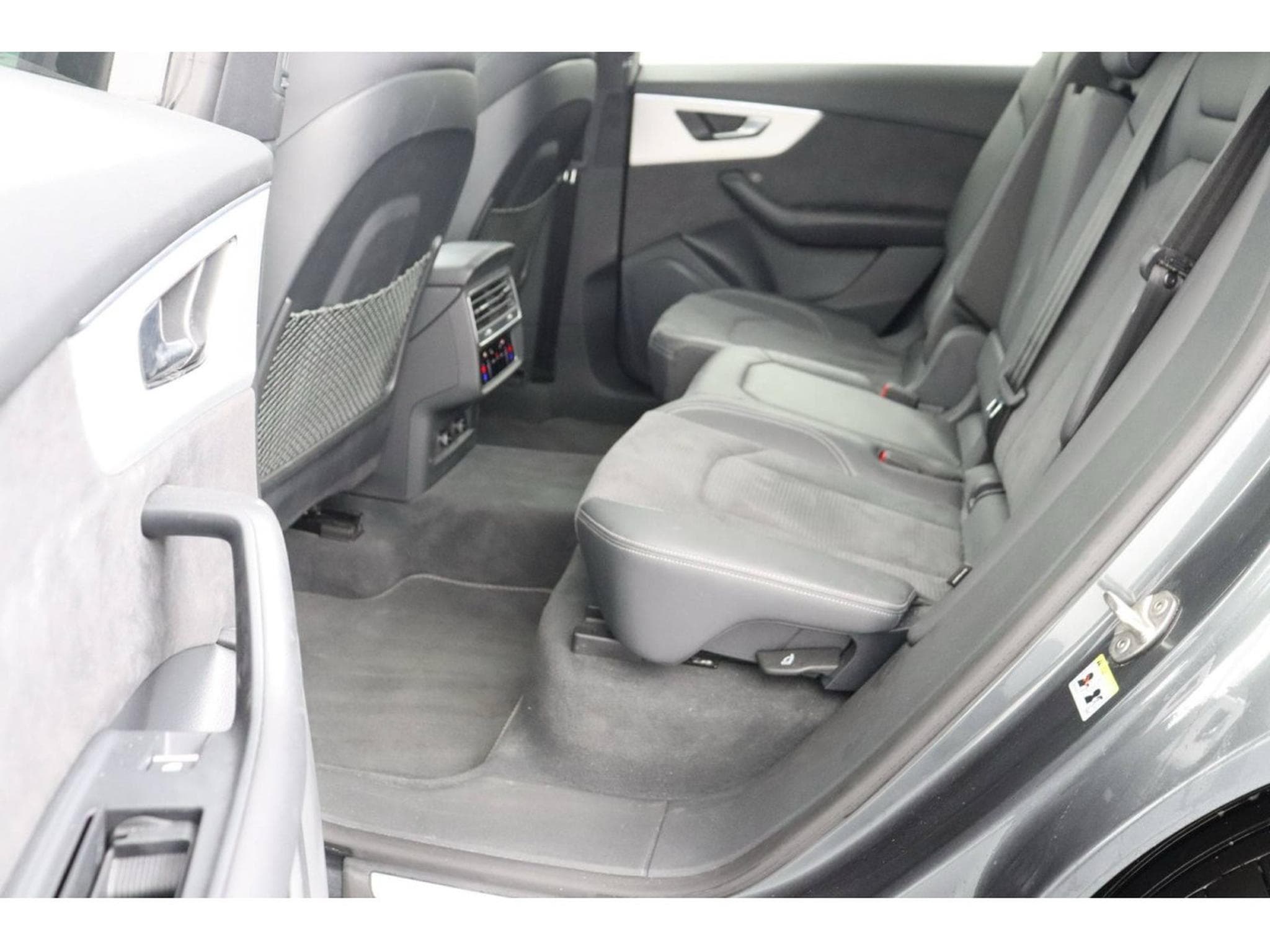 Audi Q8 Audi Q8 50 TDI 286 Quattro Tiptronic S Line/22”/PANO/360°/ (2024) - Photo 9