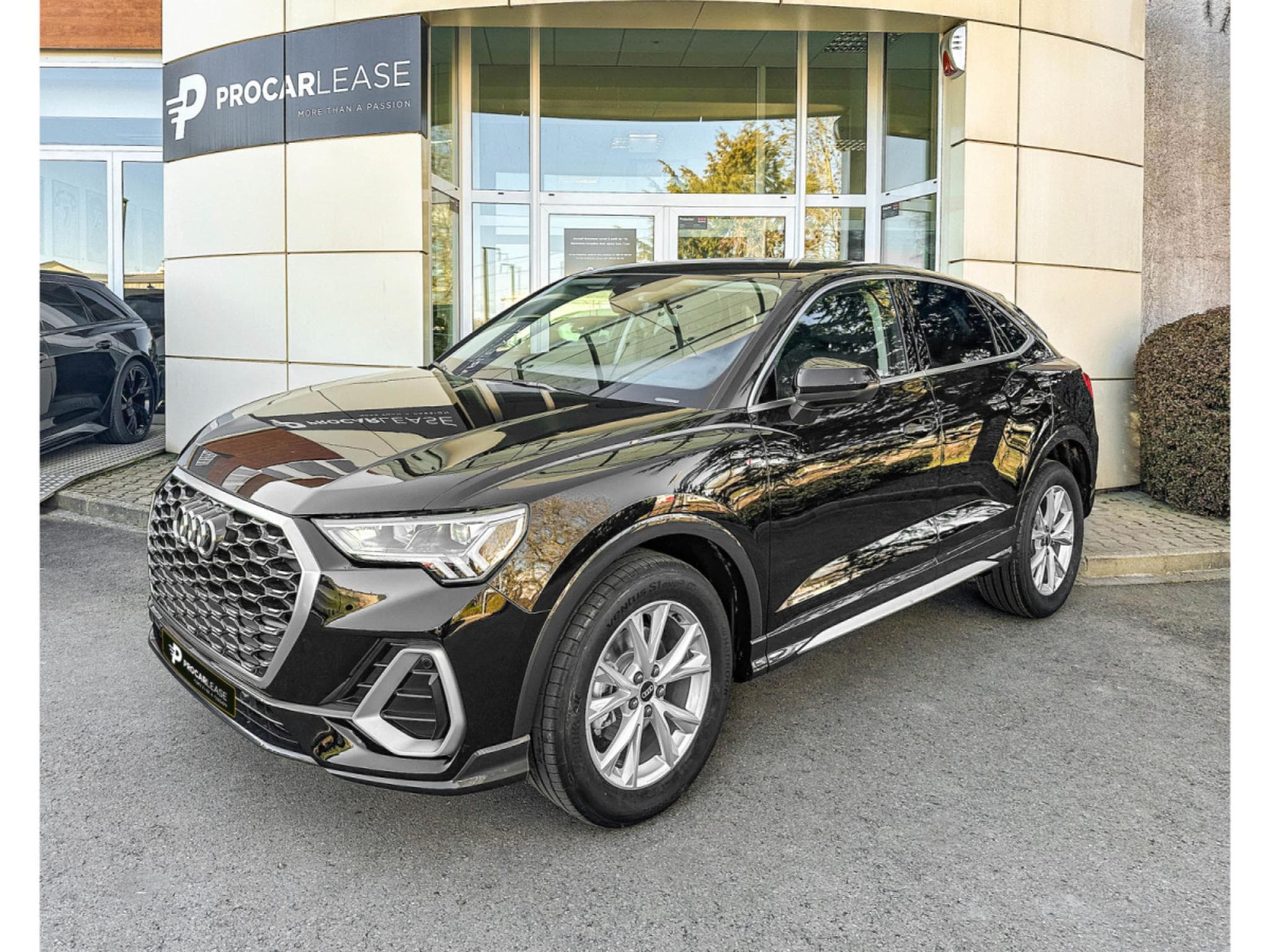 Audi Q3 Q3 Sportback Business Edition/ S-LINE/ Stronic/Camera/18 (2023) - Photo 1