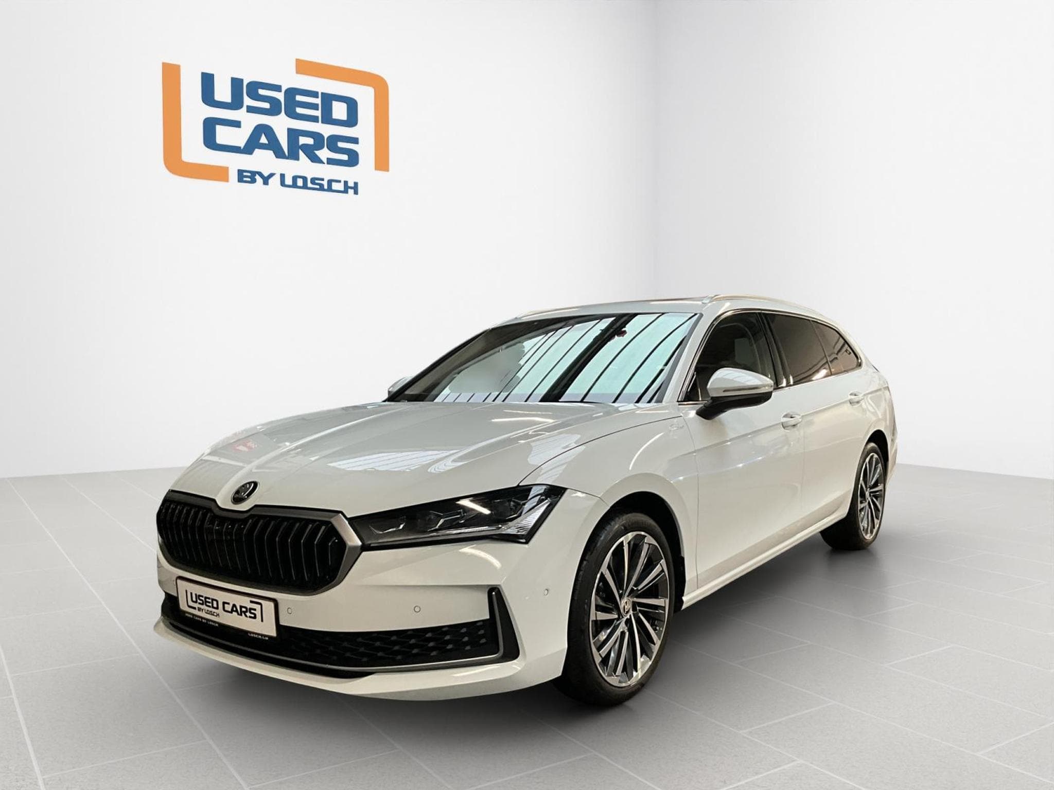 Skoda Superb L&K+DSG+4x4+AHK+LM19+Head-up+Pano+Led+Navi+DAB (2024) - Photo 1