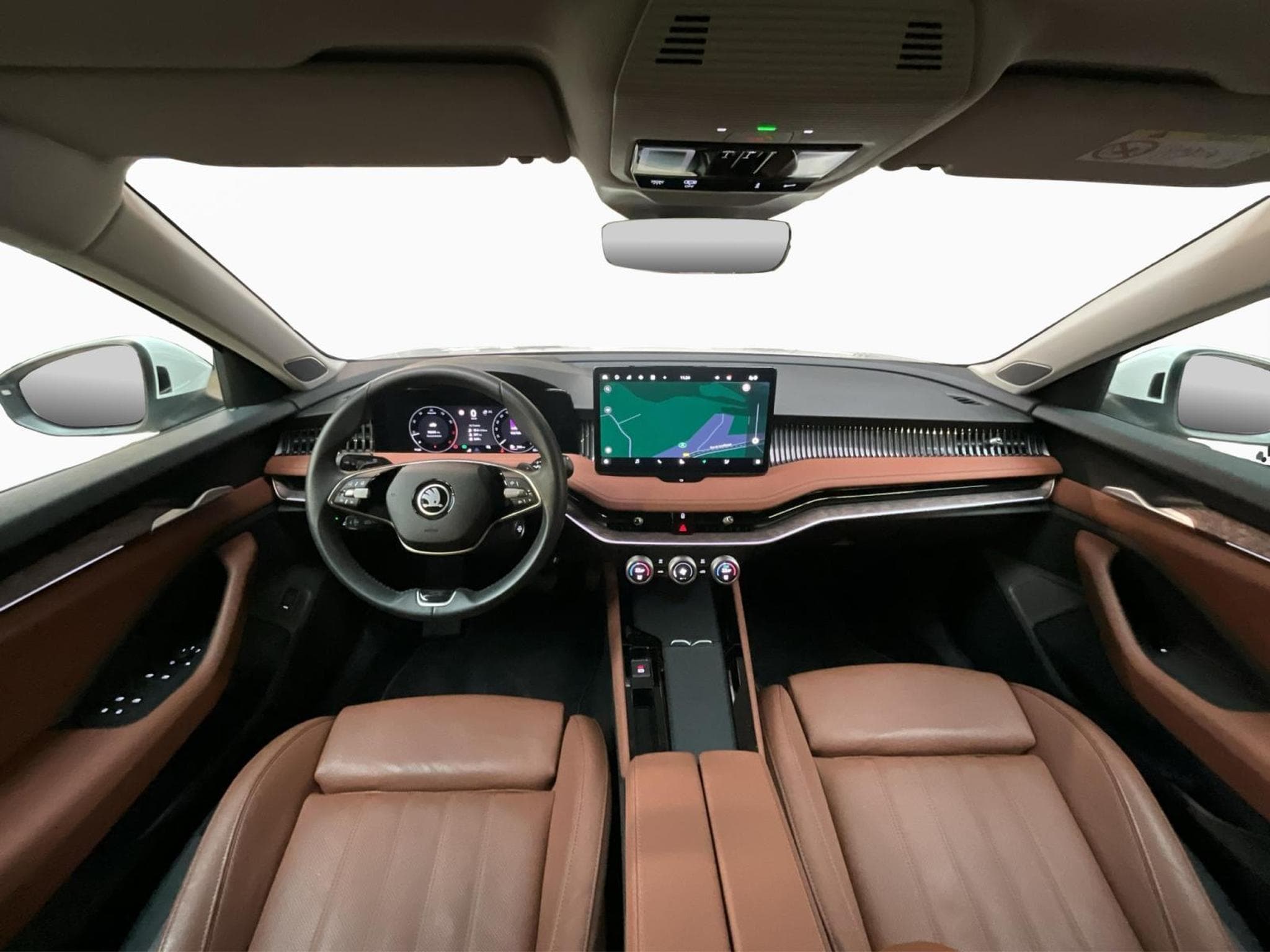 Skoda Superb L&K+DSG+4x4+AHK+LM19+Head-up+Pano+Led+Navi+DAB (2024) - Photo 2