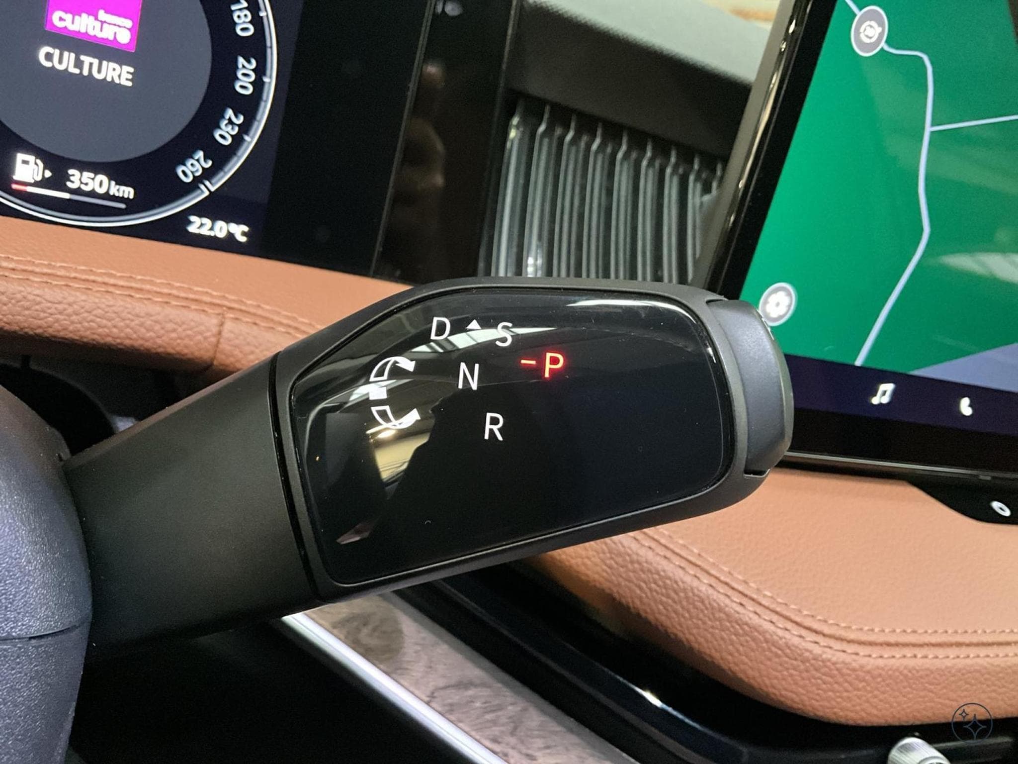 Skoda Superb L&K+DSG+4x4+AHK+LM19+Head-up+Pano+Led+Navi+DAB (2024) - Photo 12
