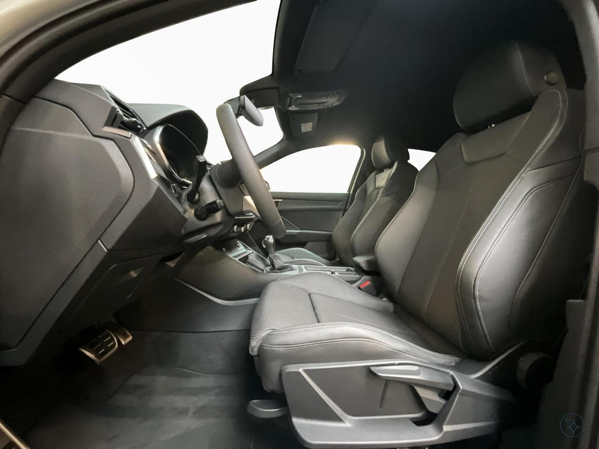 Audi Q3 SB+s-line+S-Tronic+35TFSI+P.Premium+ (2025) - Photo 9