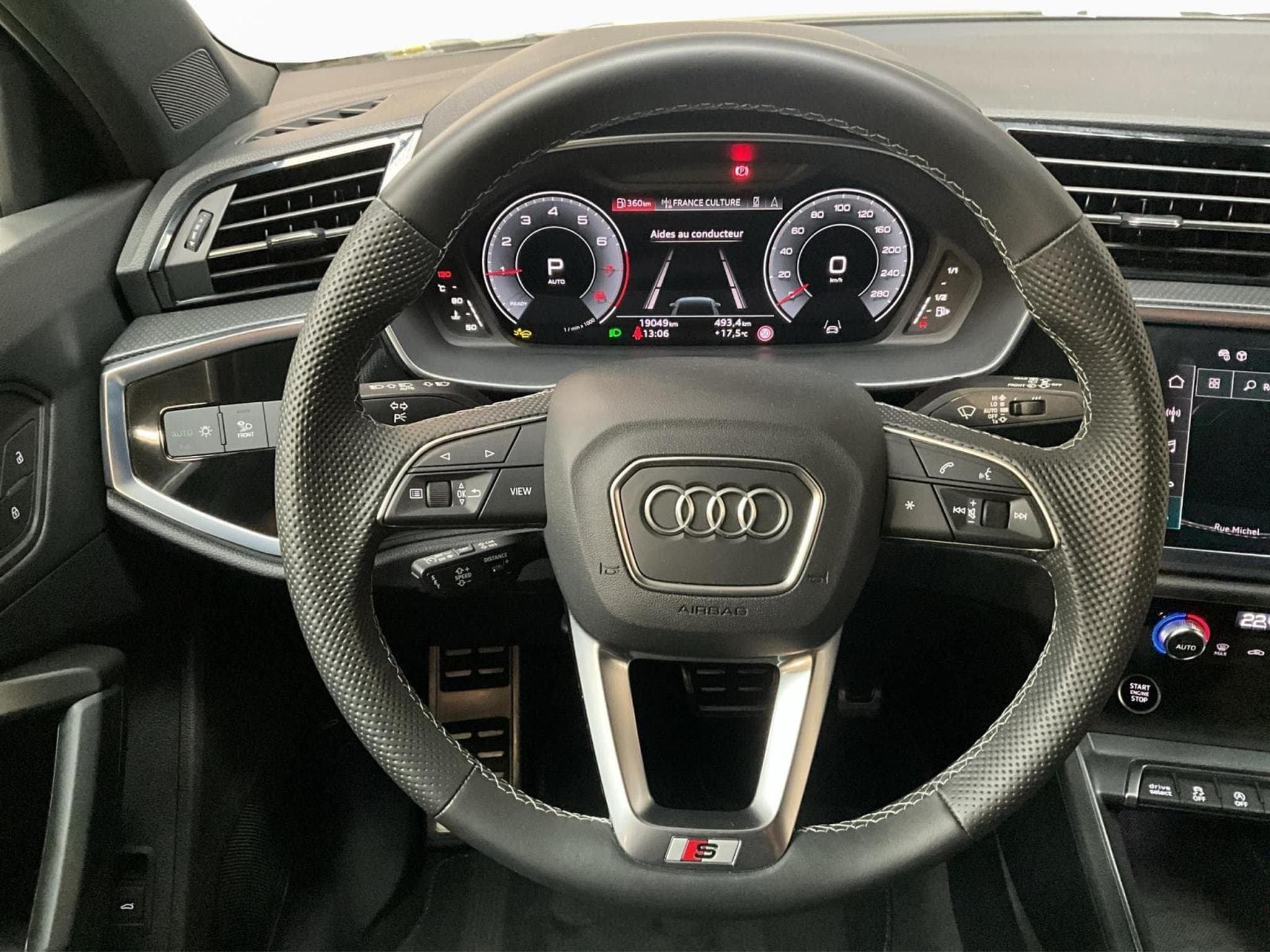 Audi Q3 SB+s-line+S-Tronic+35TFSI+P.Premium+ (2025) - Photo 10
