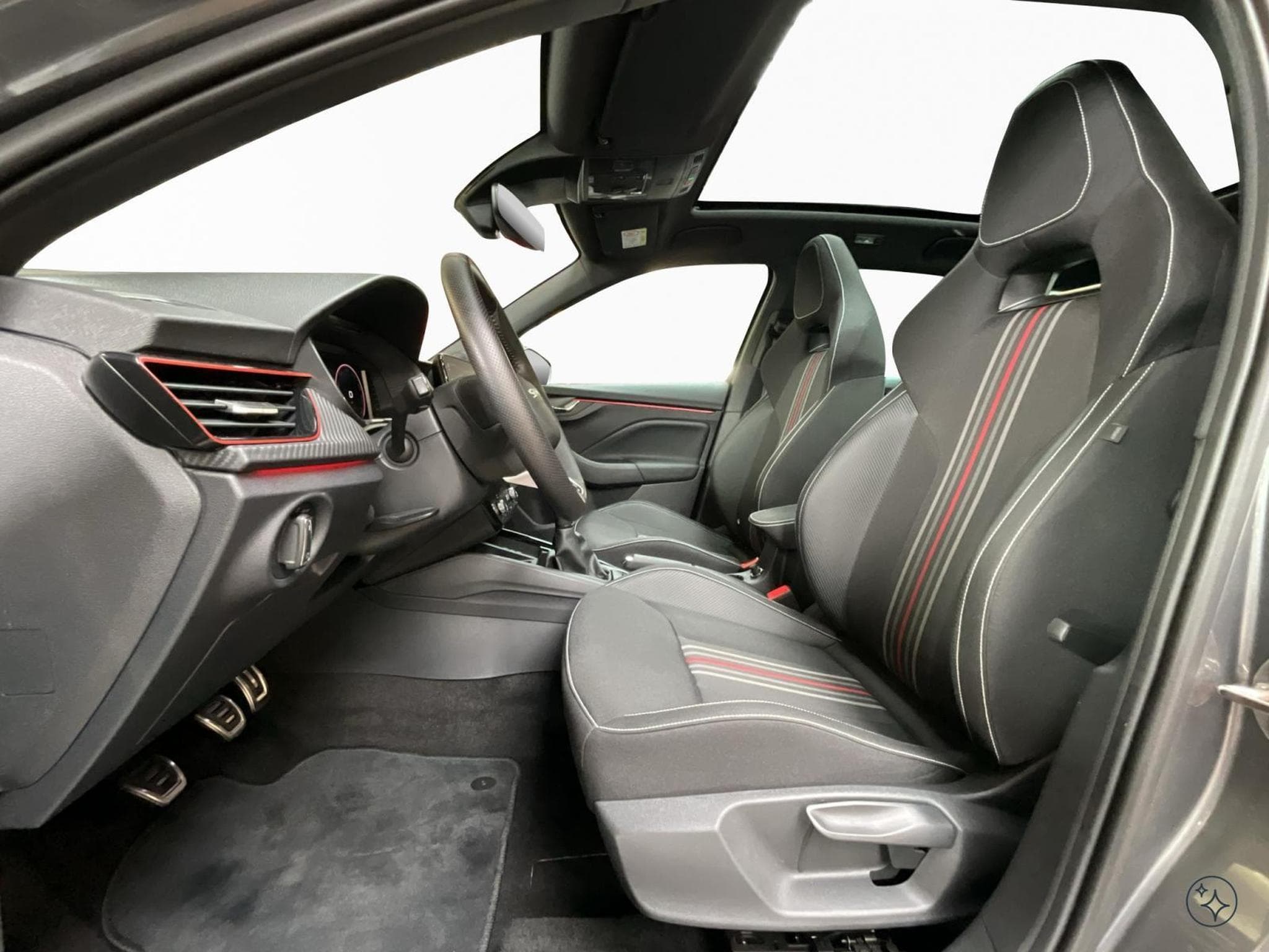 Skoda Kamiq Monte-Carlo+Navi+Led+DAB+Pano+Keyless (2025) - Photo 9