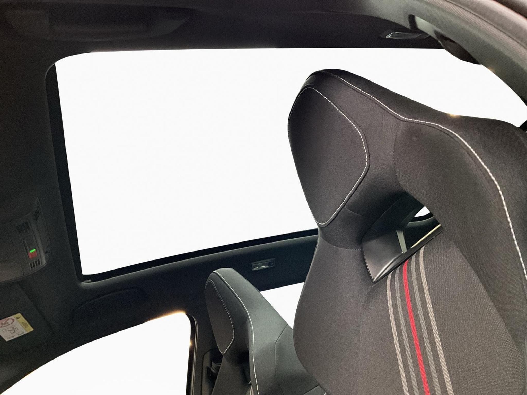 Skoda Kamiq Monte-Carlo+Navi+Led+DAB+Pano+Keyless (2025) - Photo 15