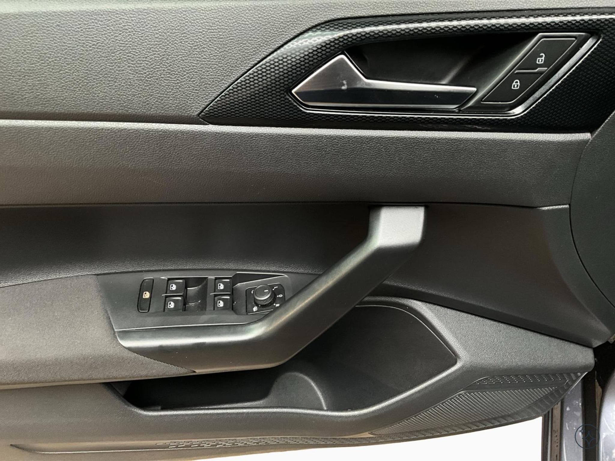 VW Polo Life+BVM+P.Assistance+P.Lumiere+Air Care Climatronic (2025) - Photo 14