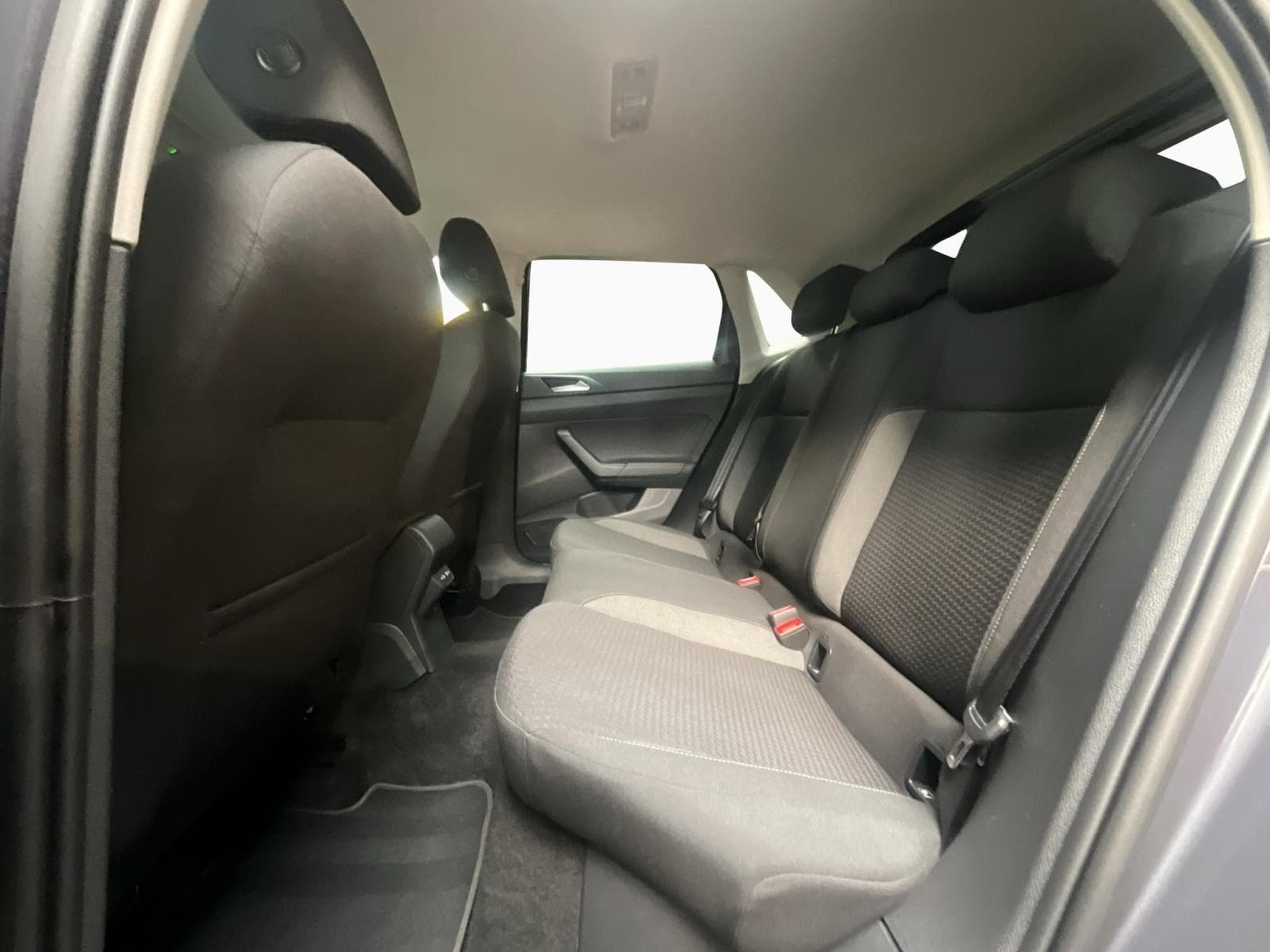 VW Polo Life+BVM+P.Assistance+P.Lumiere+Air Care Climatronic (2025) - Photo 15