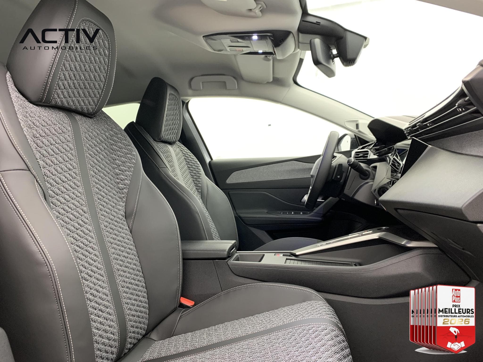 Peugeot 308 Hybrid 145 e-DCS6 Allure (2026) - Photo 8