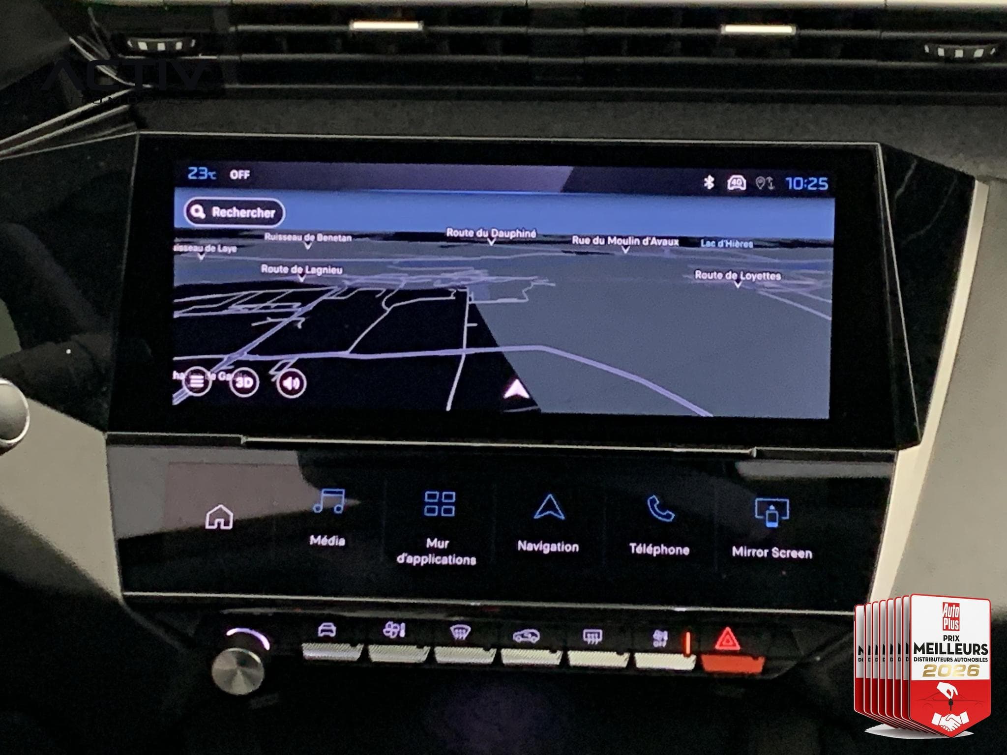 Peugeot 308 Hybrid 145 e-DCS6 Allure (2026) - Photo 18