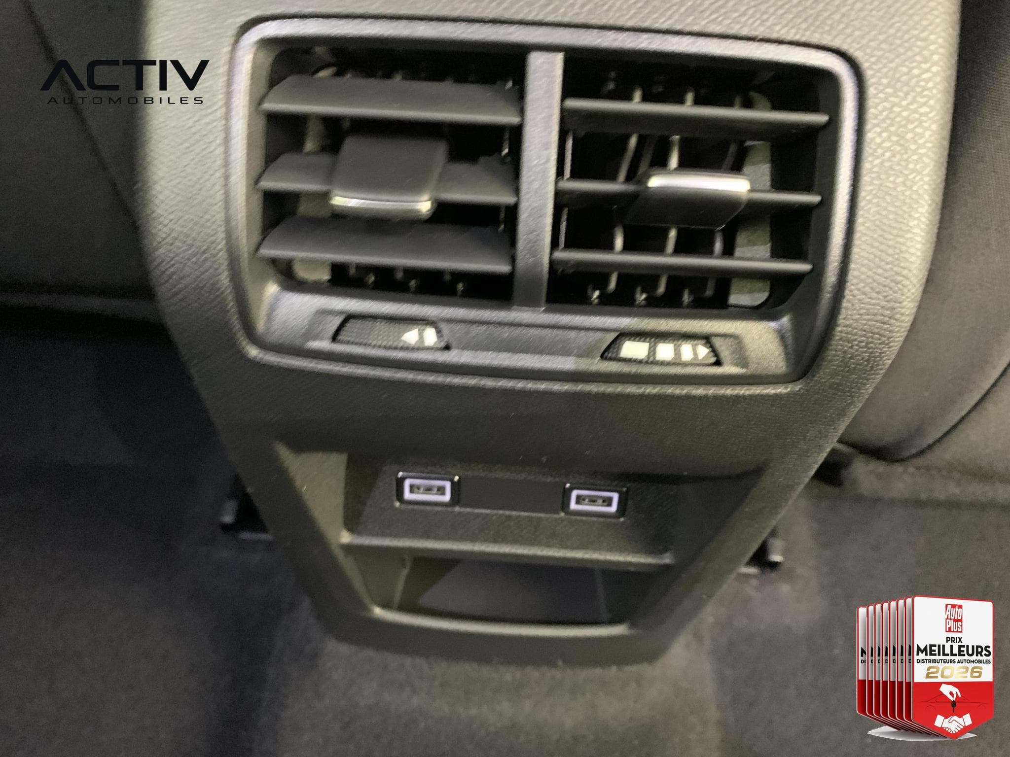 Peugeot 308 Hybrid 145 e-DCS6 Allure (2026) - Photo 16