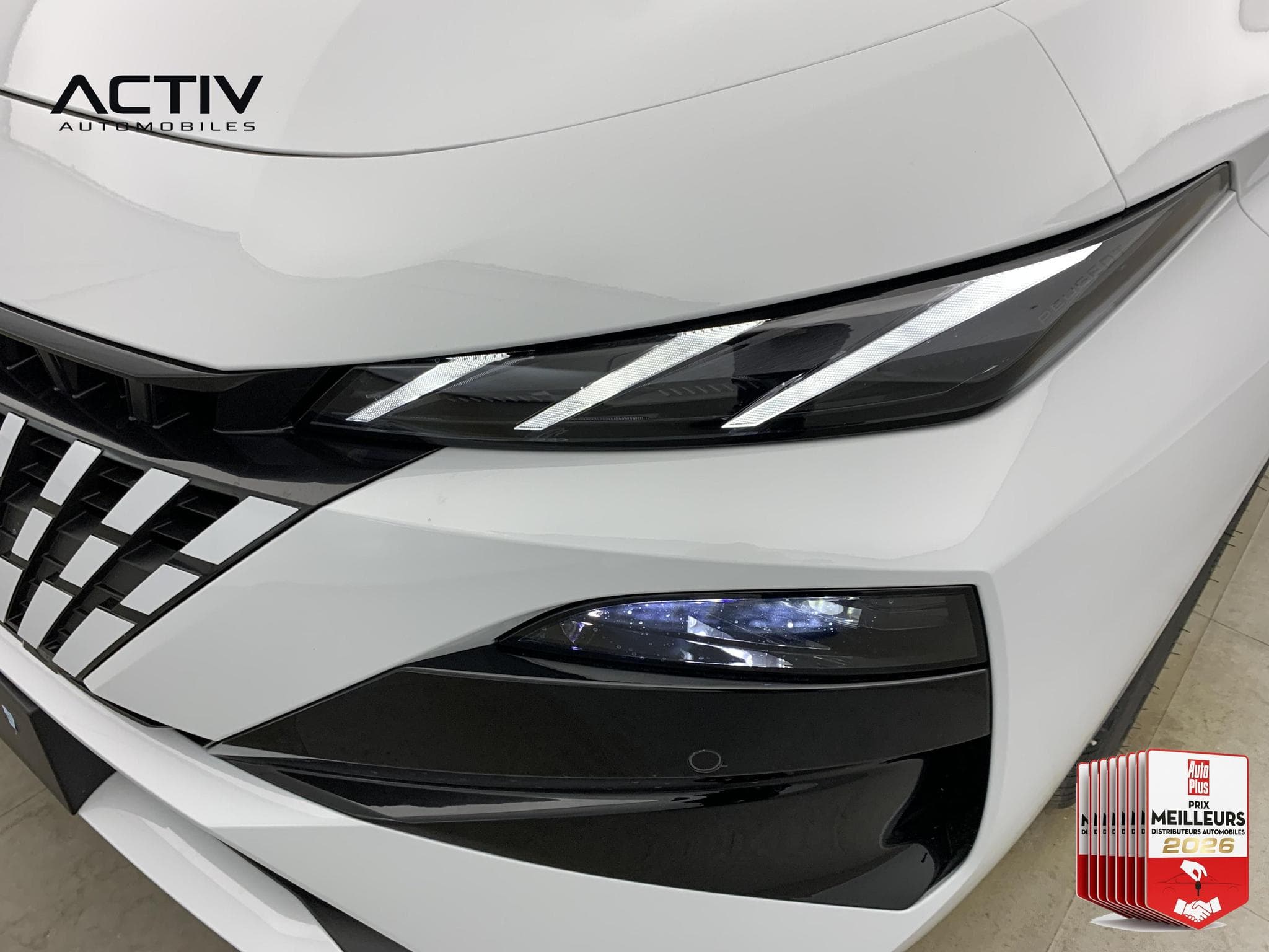 Peugeot 308 Hybrid 145 e-DCS6 Allure (2026) - Photo 22