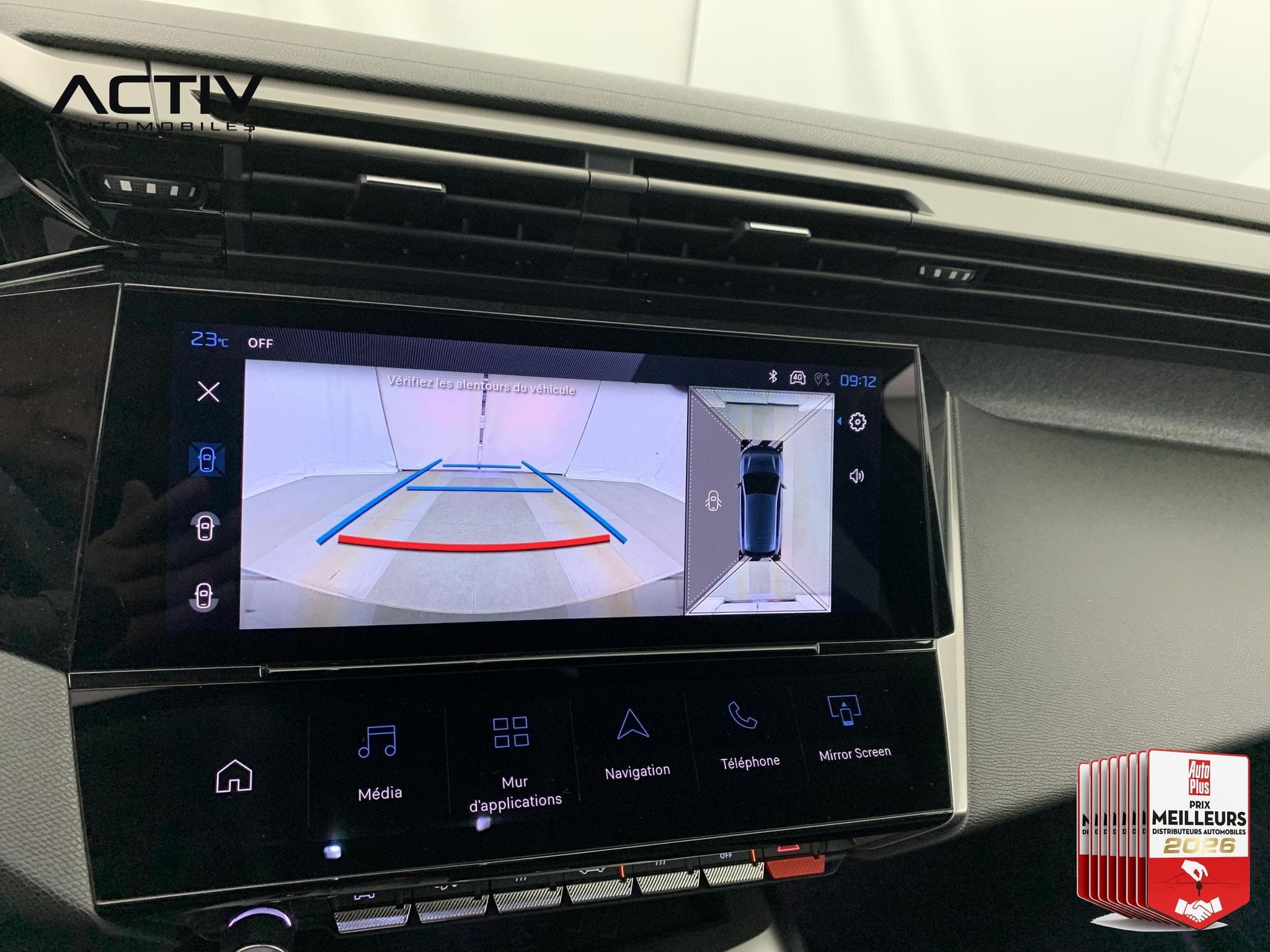 Peugeot 308 Hybrid 145 e-DCS6 Allure (2026) - Photo 20