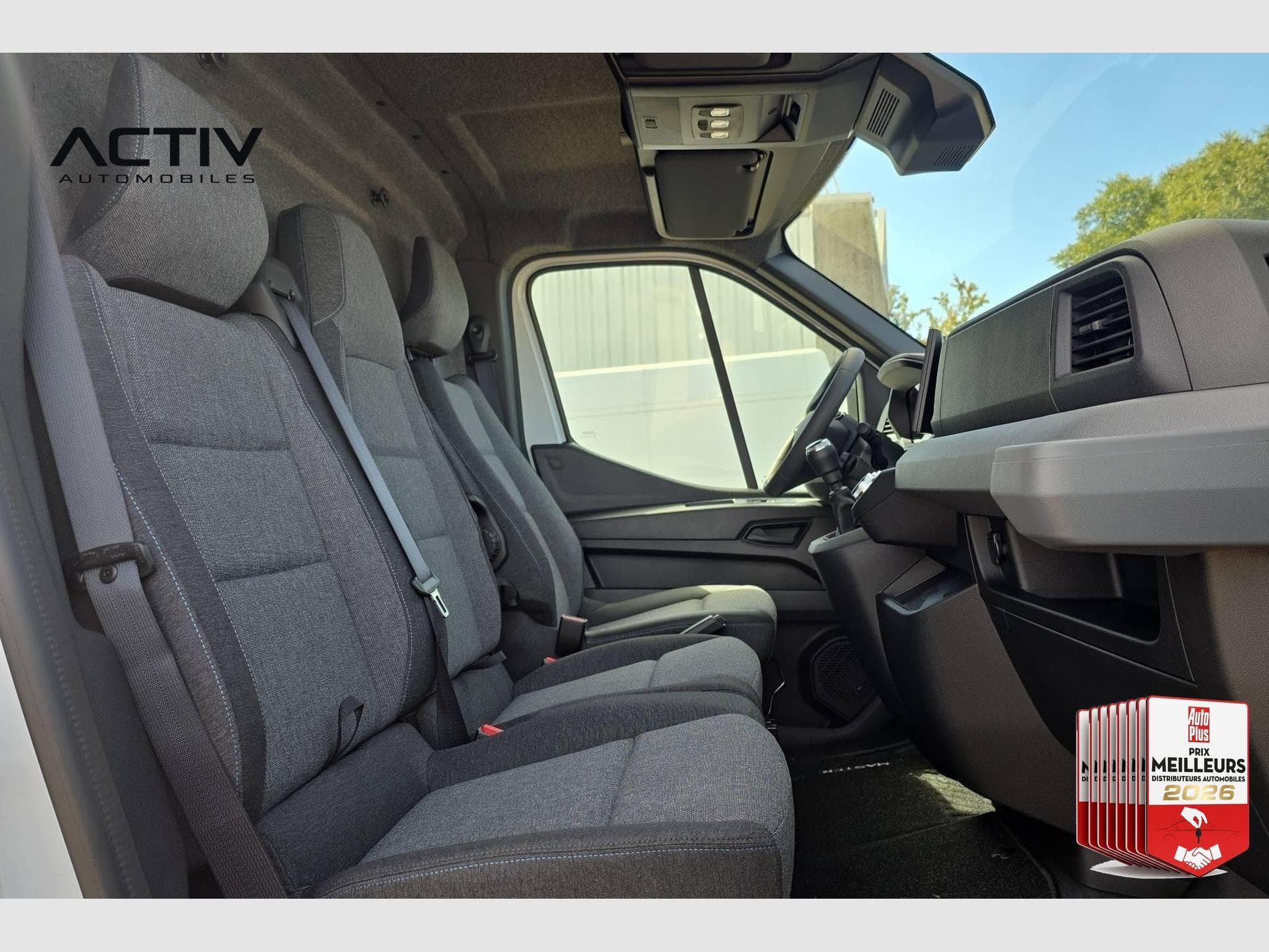 Renault Master BLUE DCI 130 L2H2 3T5 TR EXTRA (2025) - Foto 9