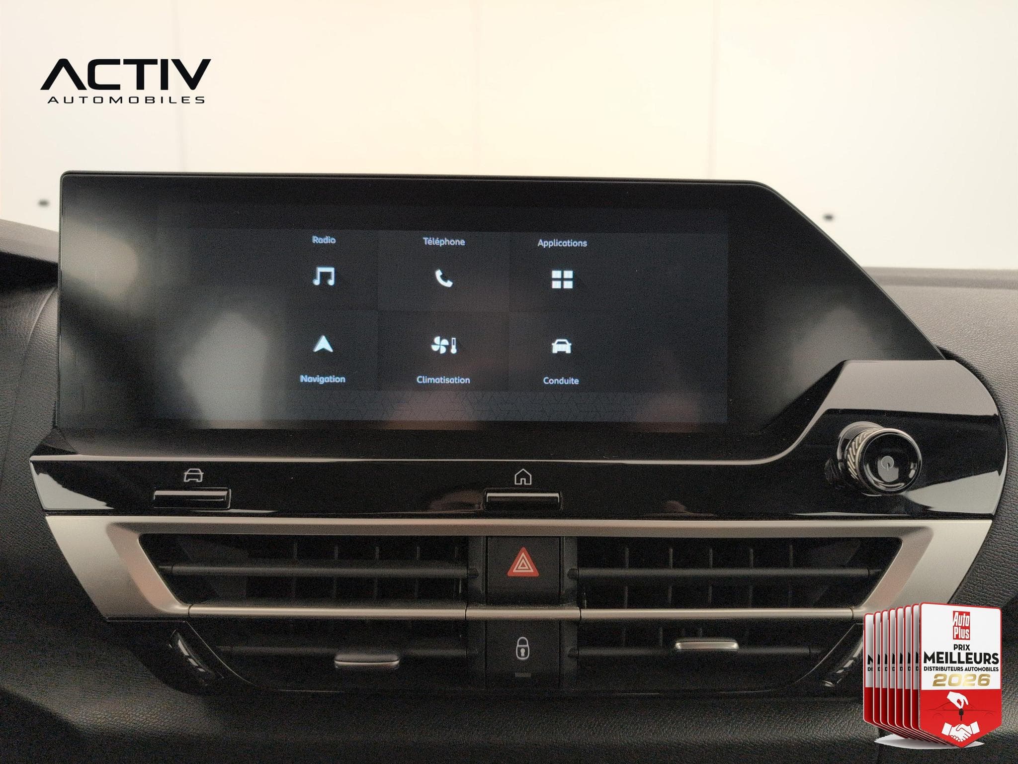 Citroën C4 Hybride 110 ch e-DCS6 You (2025) - Photo 17
